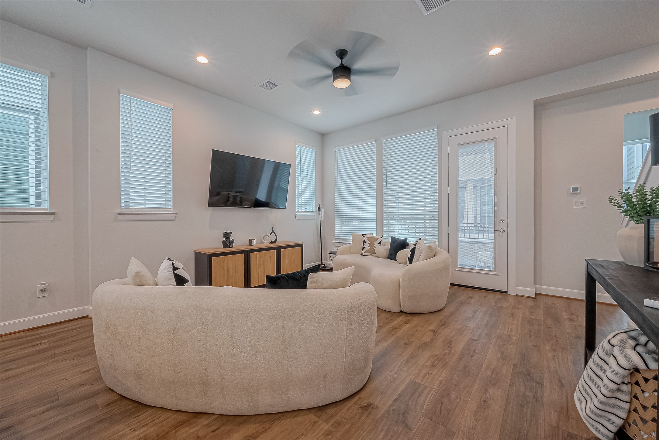 2804 Grand Fountains Drive F Property Photo 8