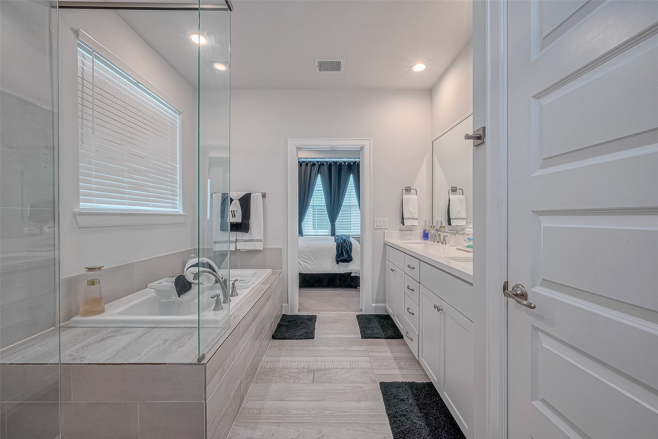 2804 Grand Fountains Drive F Property Photo 43