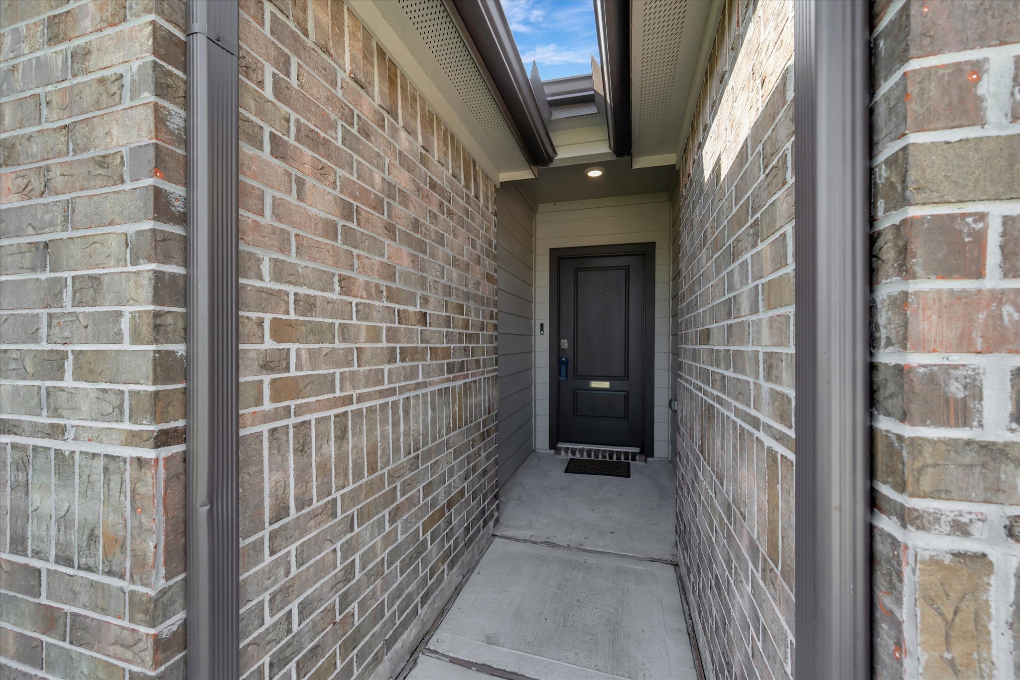 9525 Chelsea Street Property Photo 3