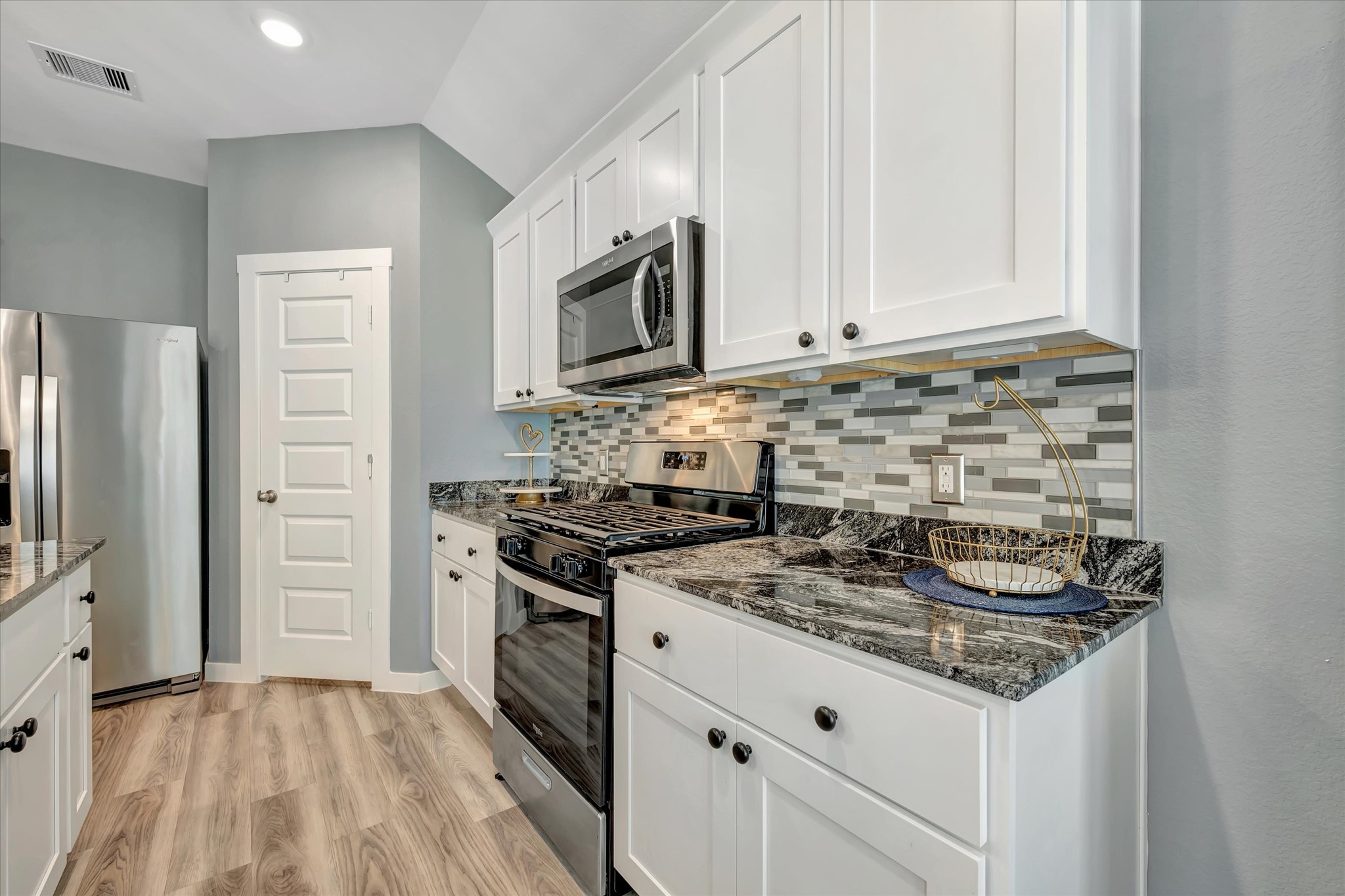 9525 Chelsea Street Property Photo 22