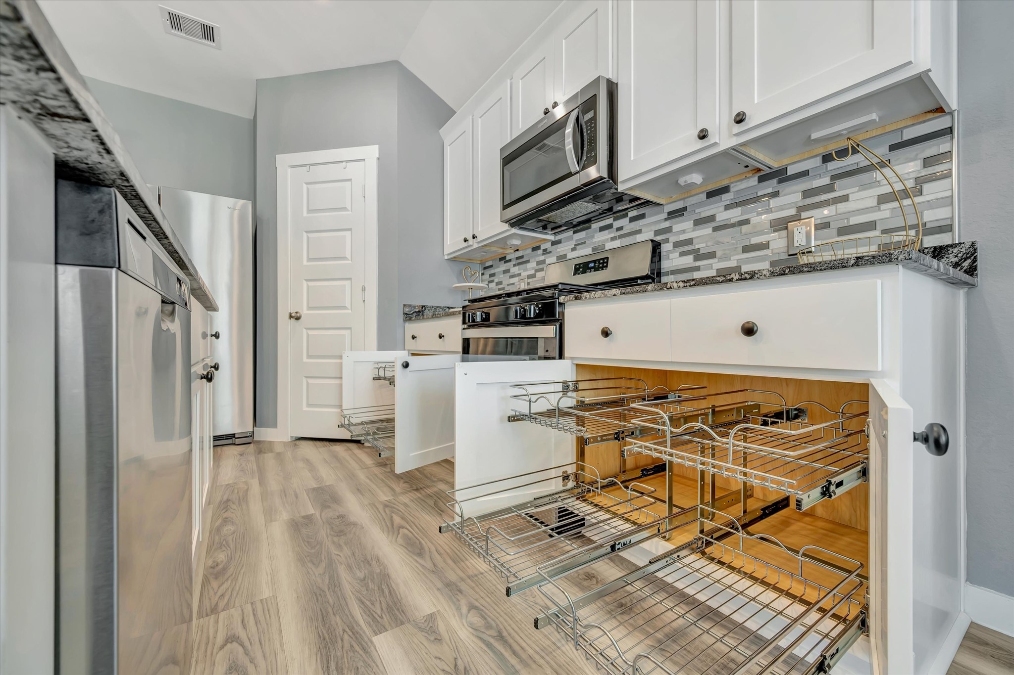 9525 Chelsea Street Property Photo 24