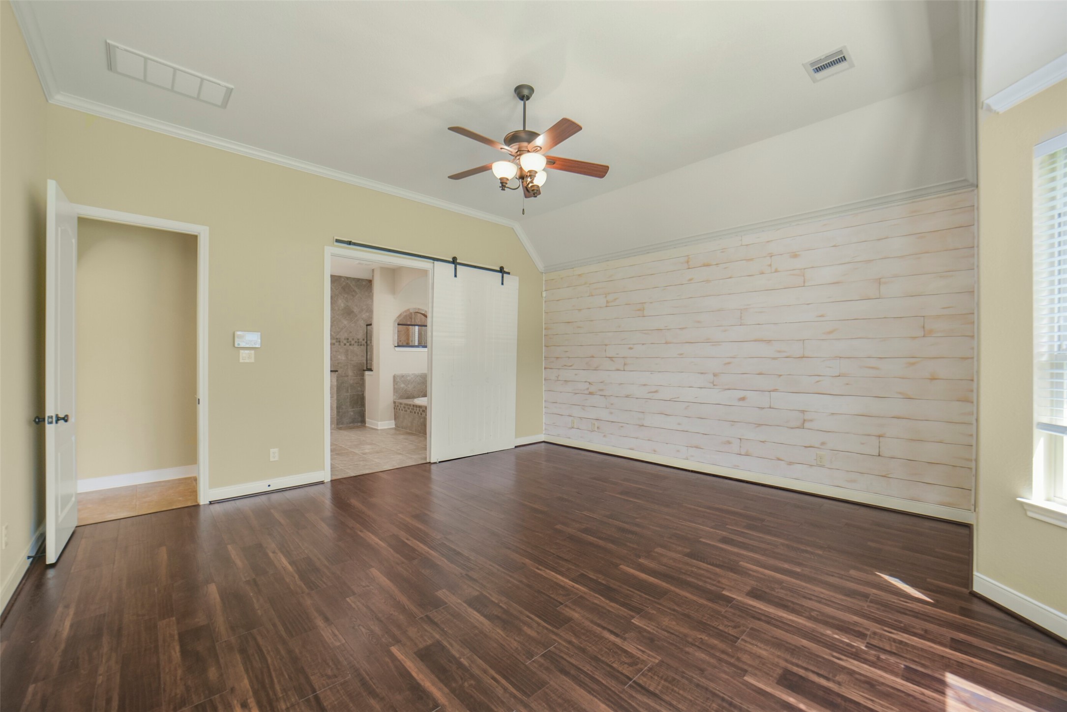 2307 Draycutt Drive Property Photo 20