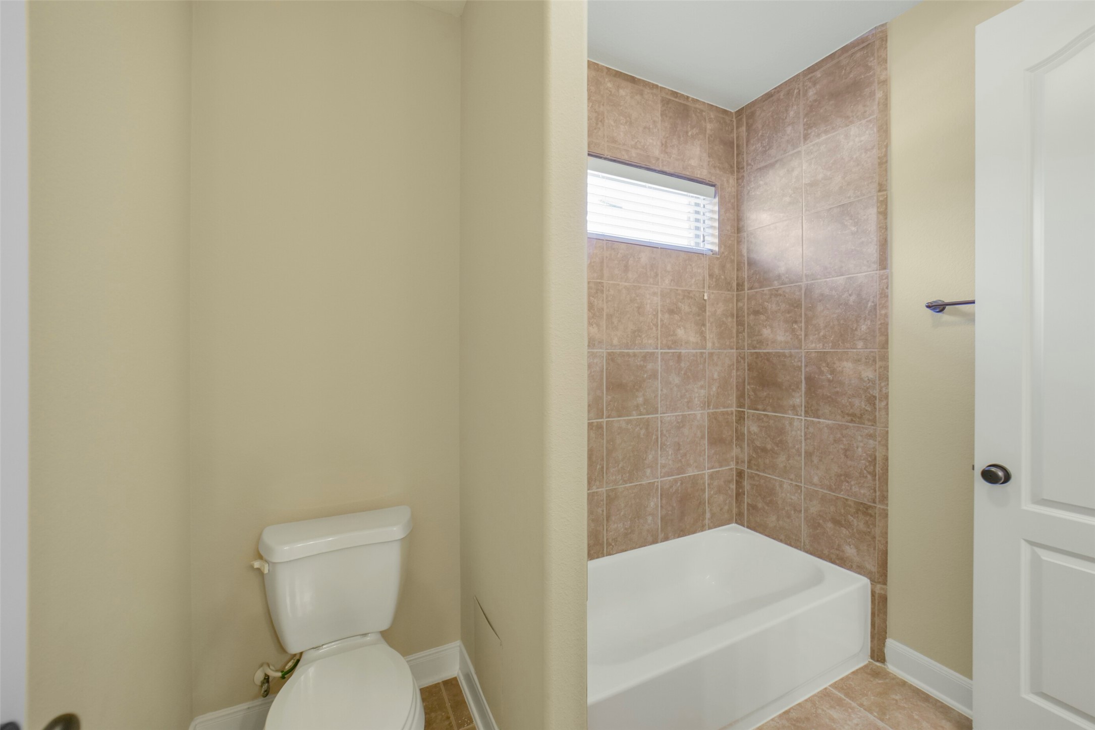 2307 Draycutt Drive Property Photo 34