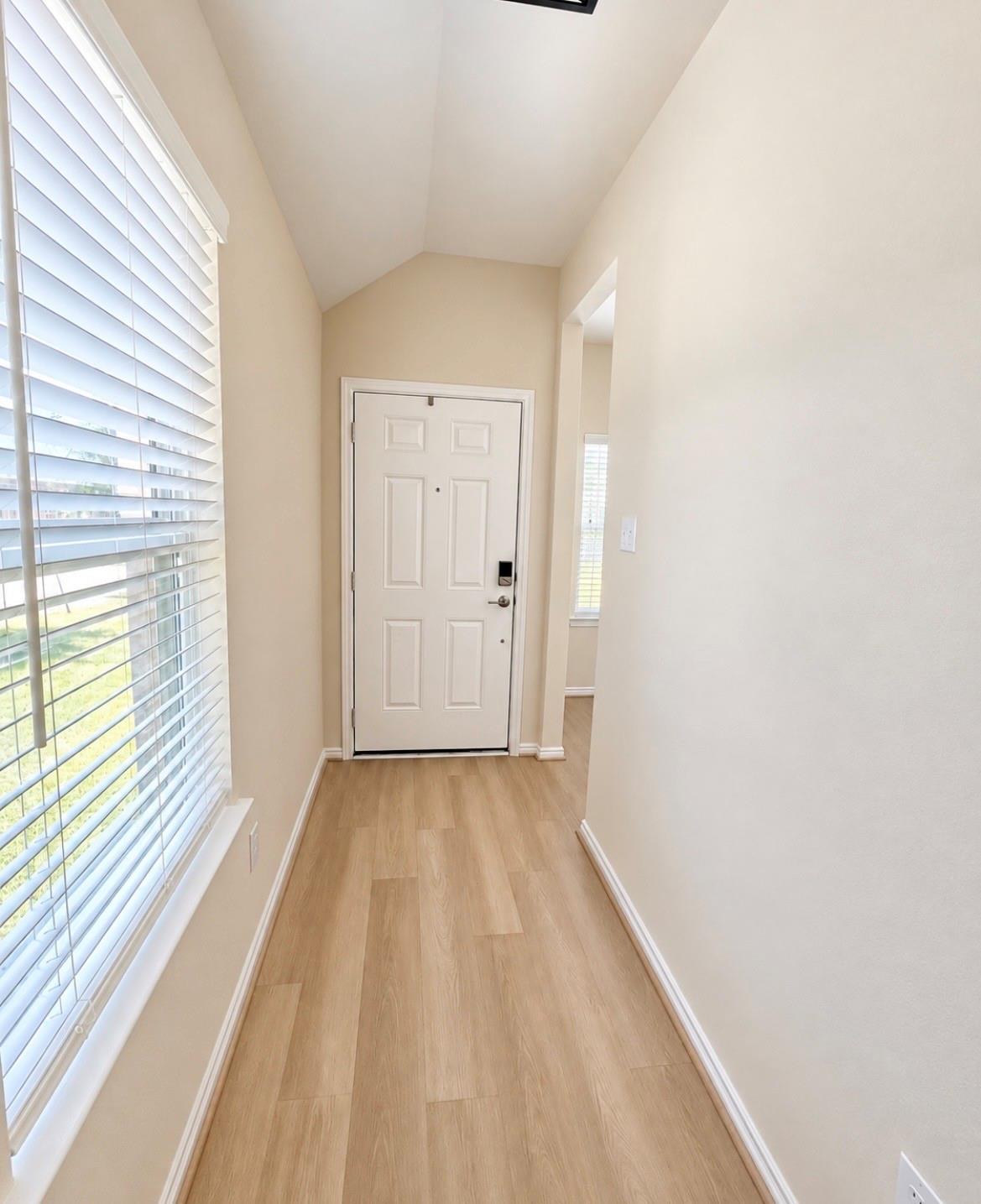 27294 Grey Fox Run Property Photo 3