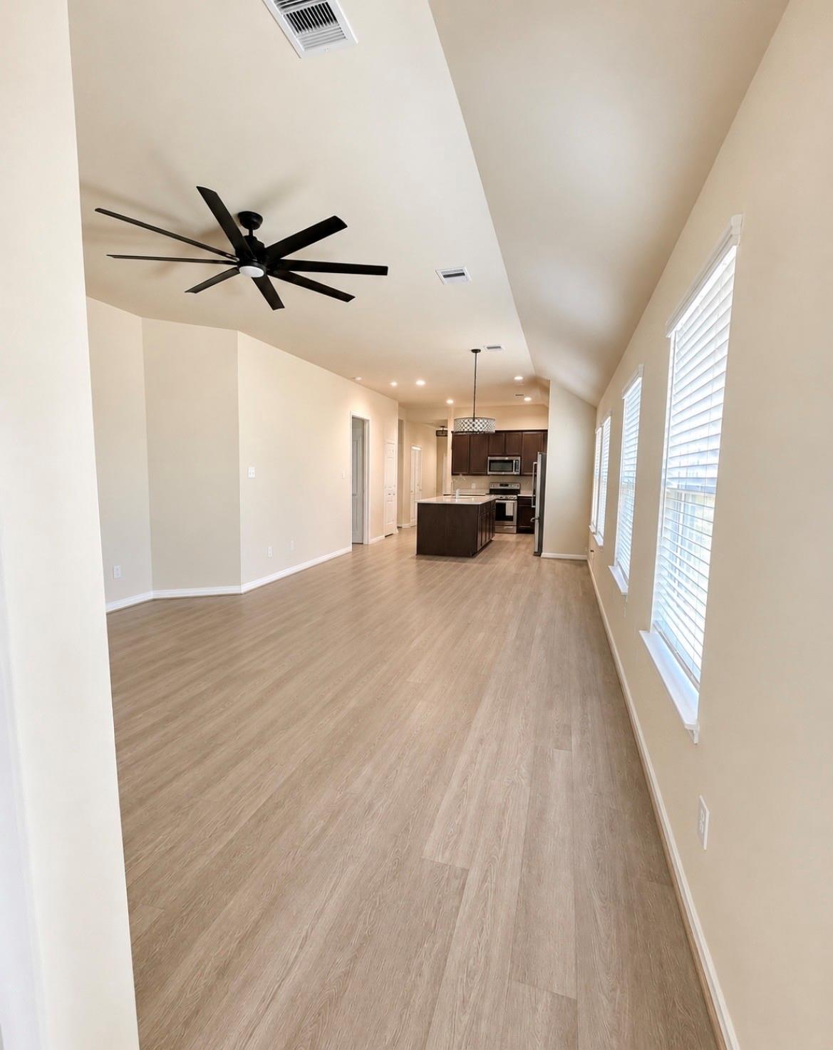 27294 Grey Fox Run Property Photo 8