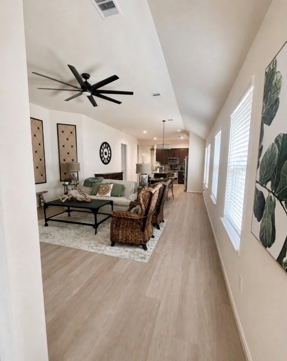 27294 Grey Fox Run Property Photo 9