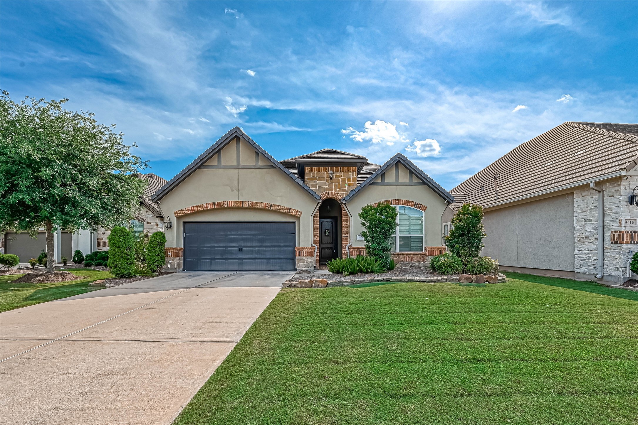 5014 Fairford Drive Property Photo