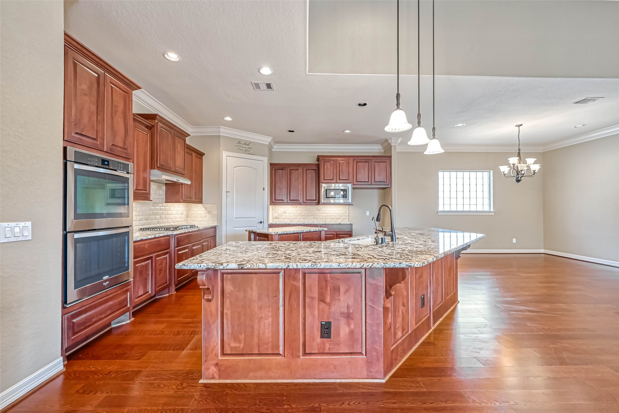 5014 Fairford Drive Property Photo 16