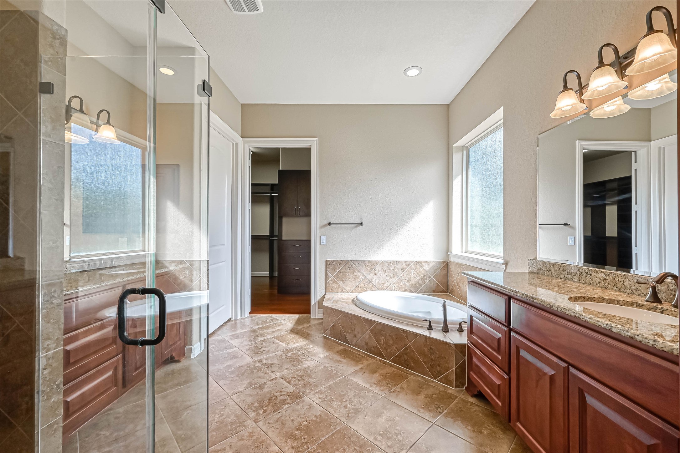 5014 Fairford Drive Property Photo 22