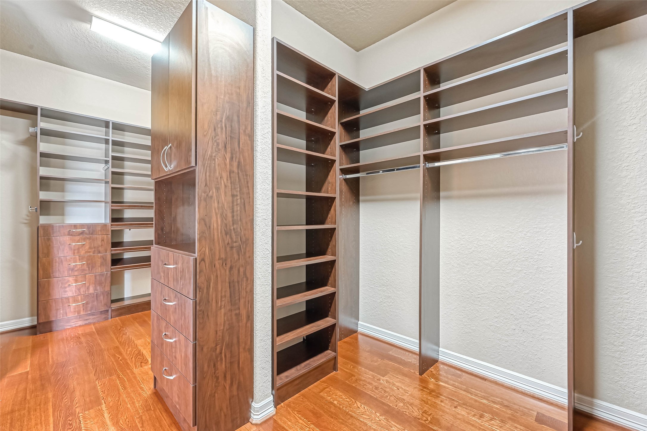 5014 Fairford Drive Property Photo 29