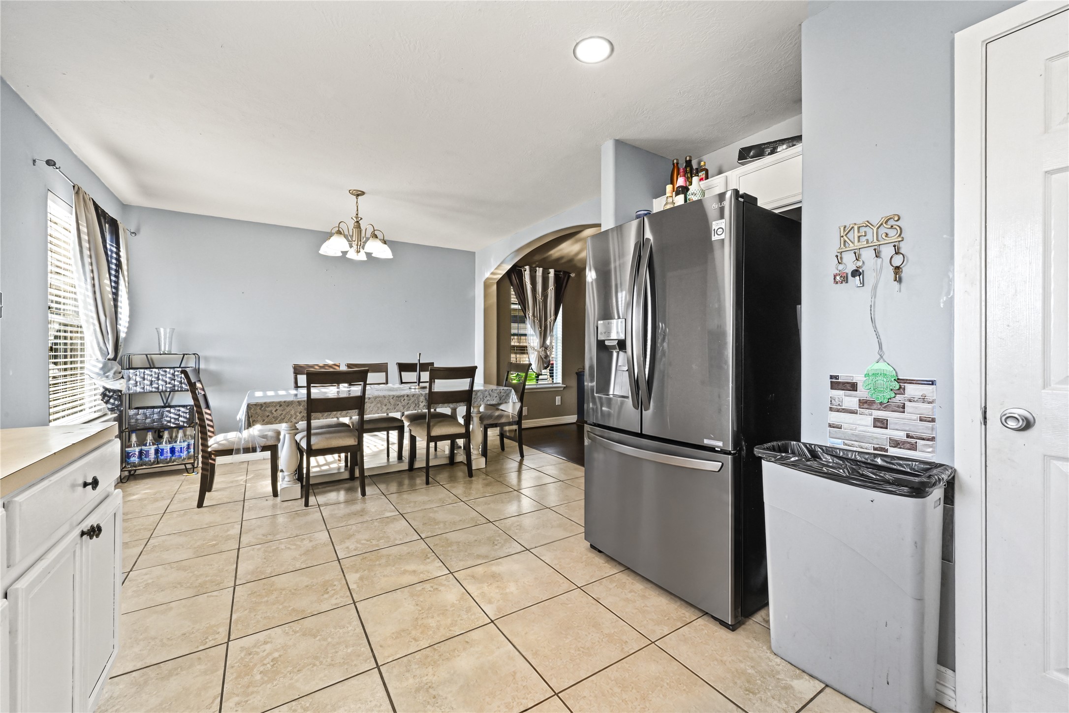 5907 S Brenwood Drive Property Photo 8