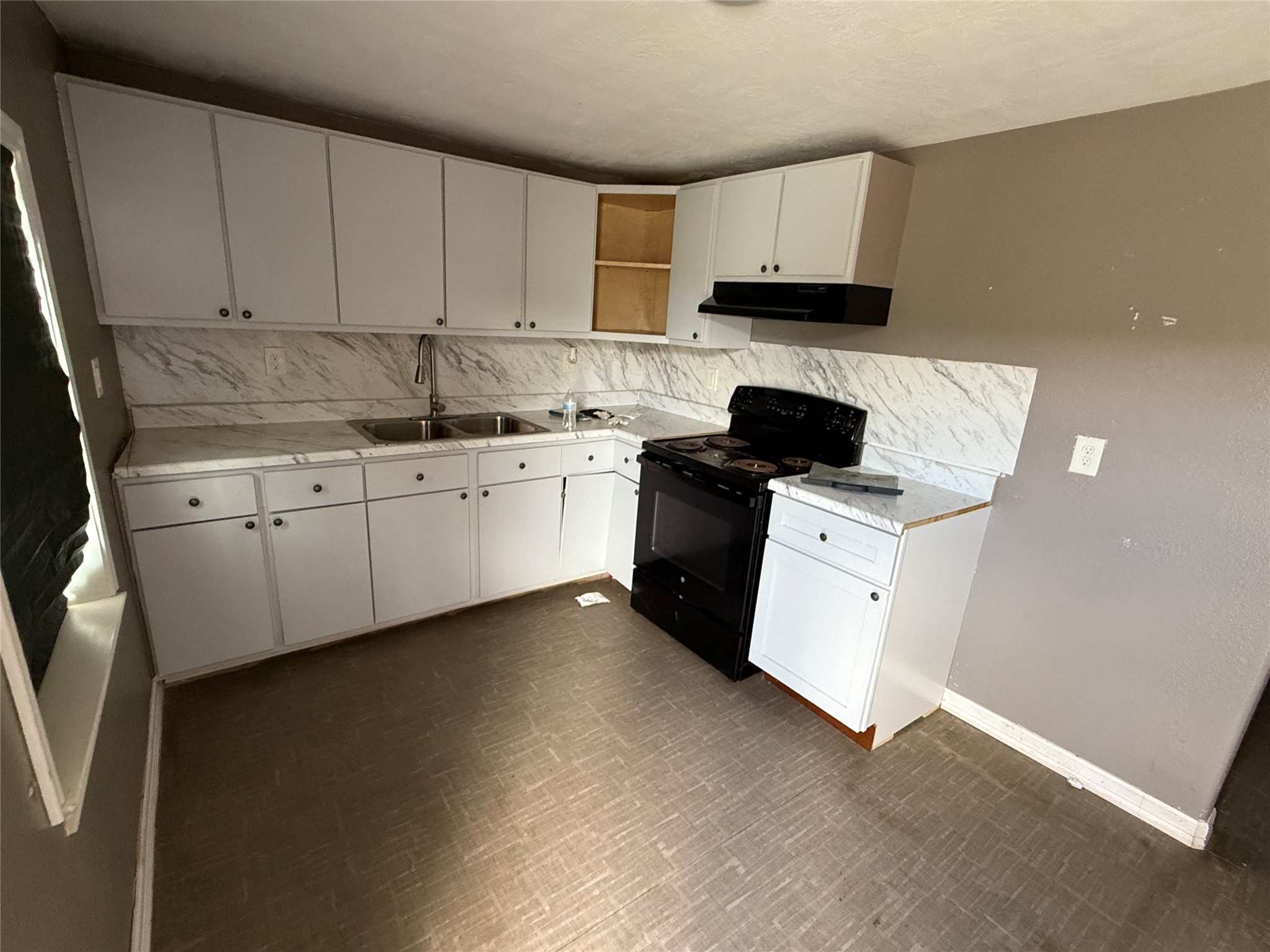 4011, 4017 Terry Street Property Photo 26