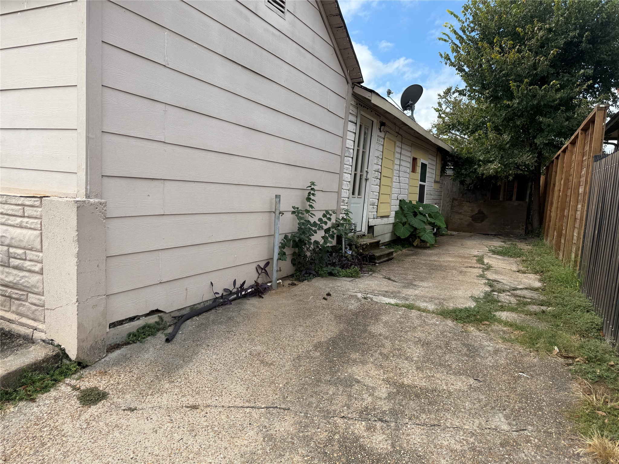 4011, 4017 Terry Street Property Photo 35