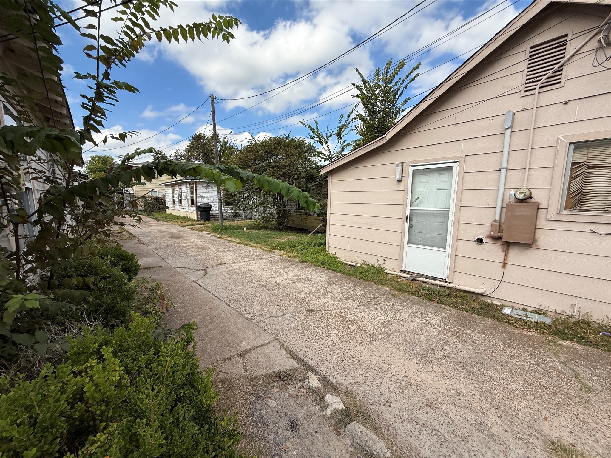 4011, 4017 Terry Street Property Photo 38