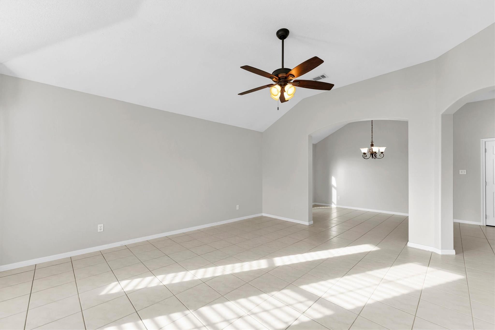 135 Snug Harbor Drive Property Photo 6