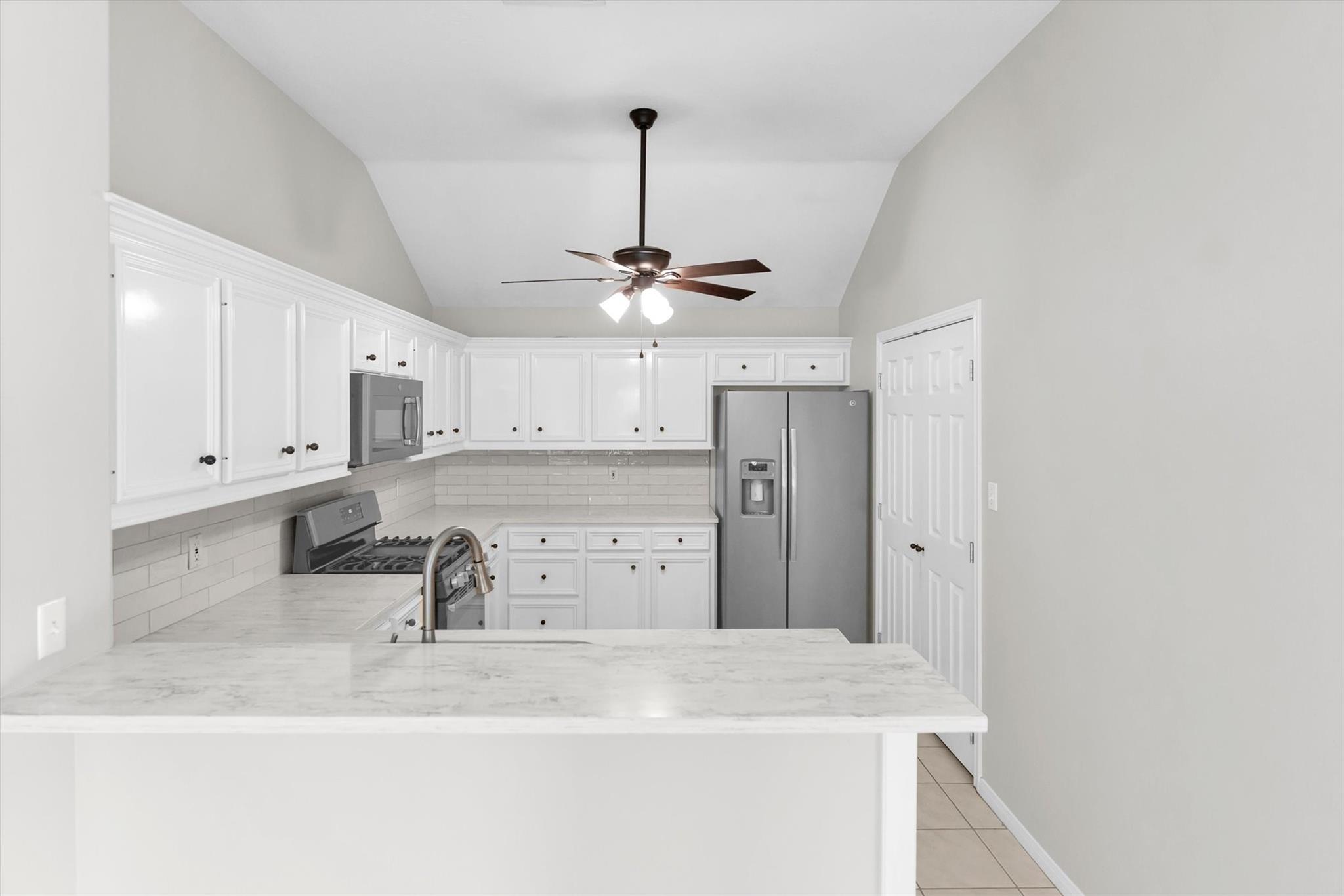 135 Snug Harbor Drive Property Photo 11