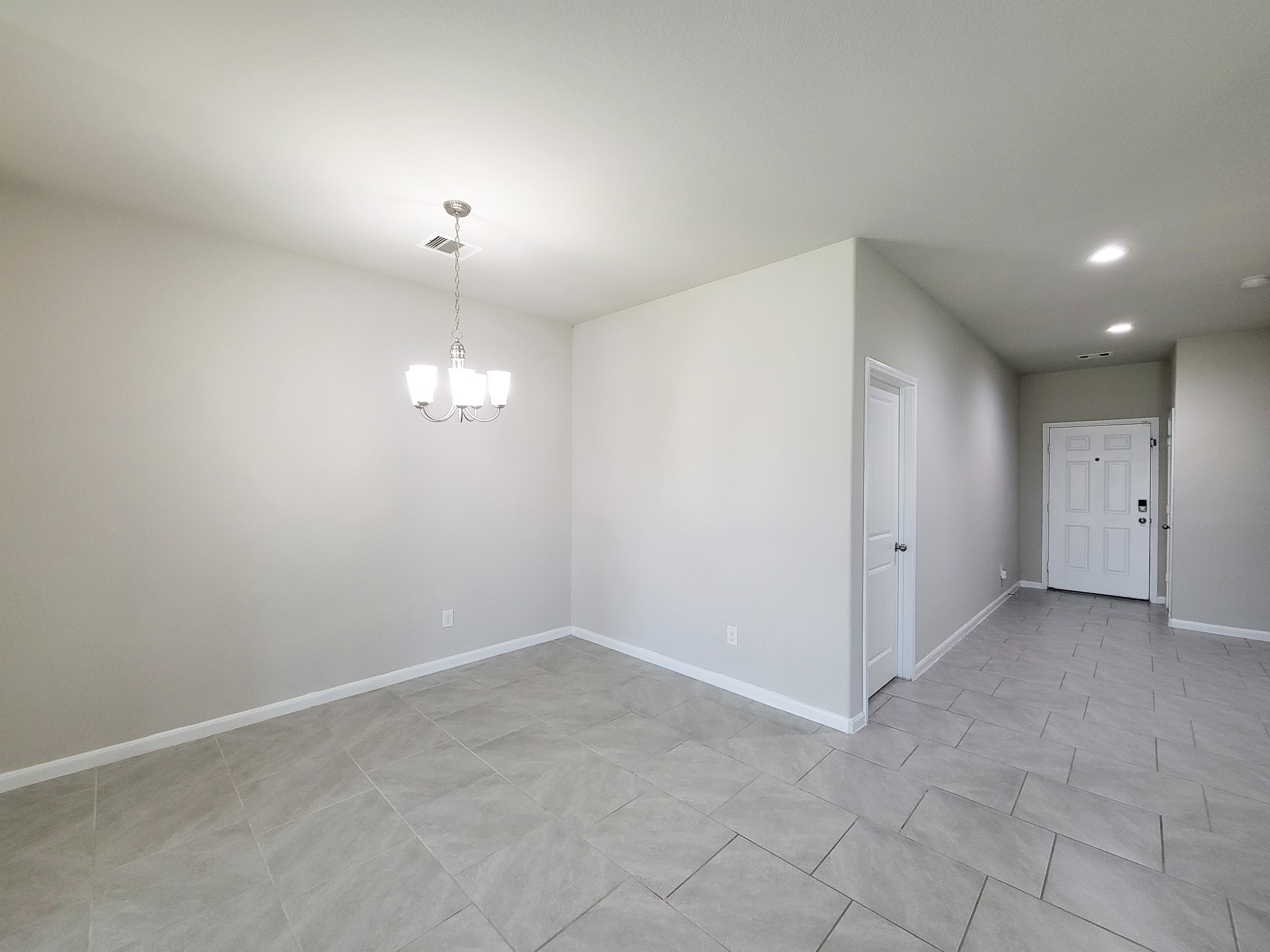 29614 Breakwater Drive Property Photo 6