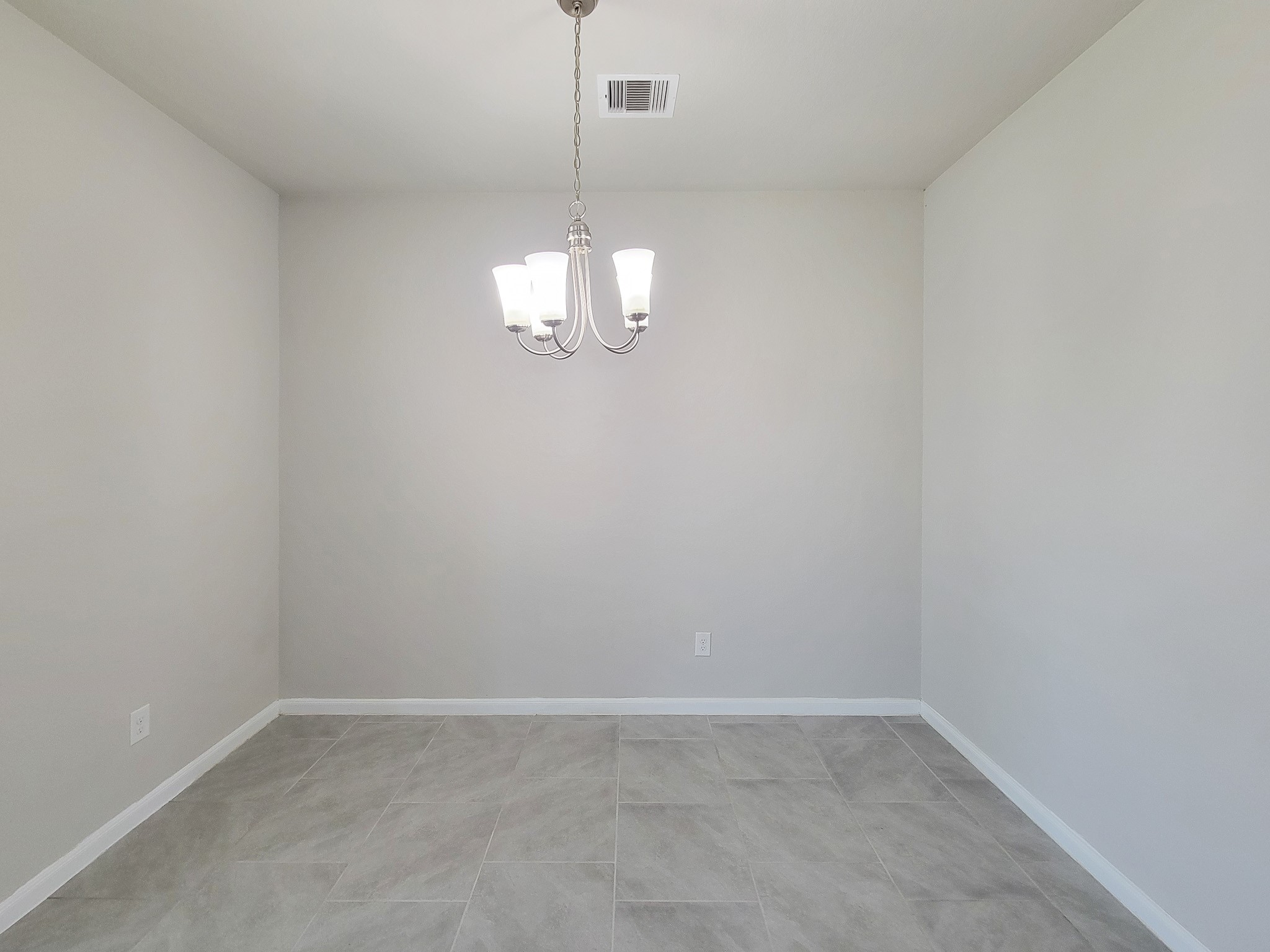 29614 Breakwater Drive Property Photo 7