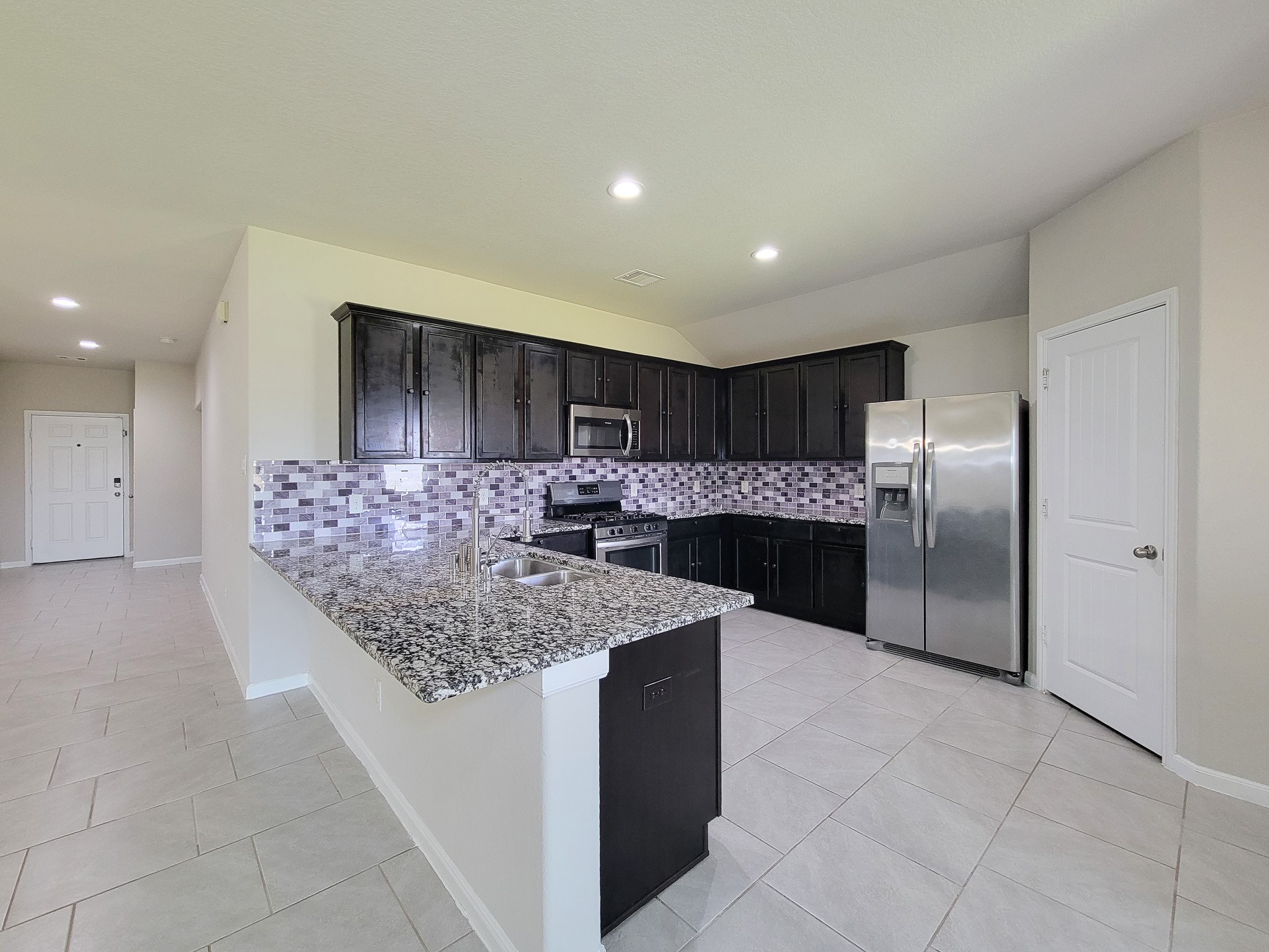 29614 Breakwater Drive Property Photo 15