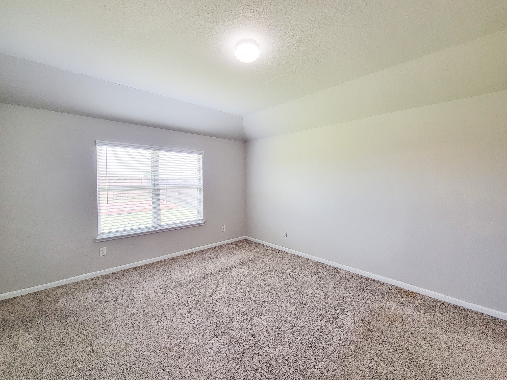 29614 Breakwater Drive Property Photo 23