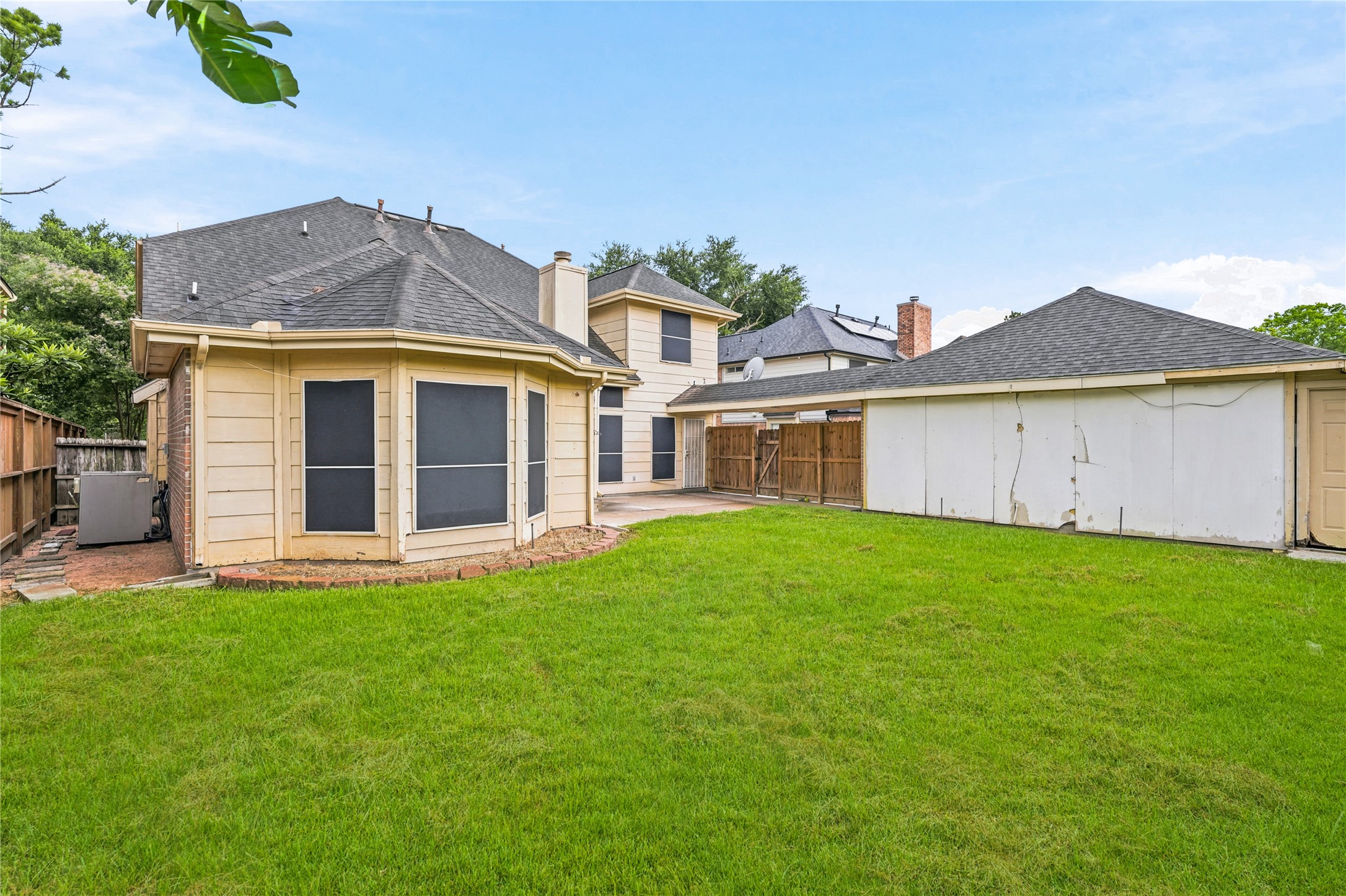 14203 Torrey Forest Drive Property Photo 4
