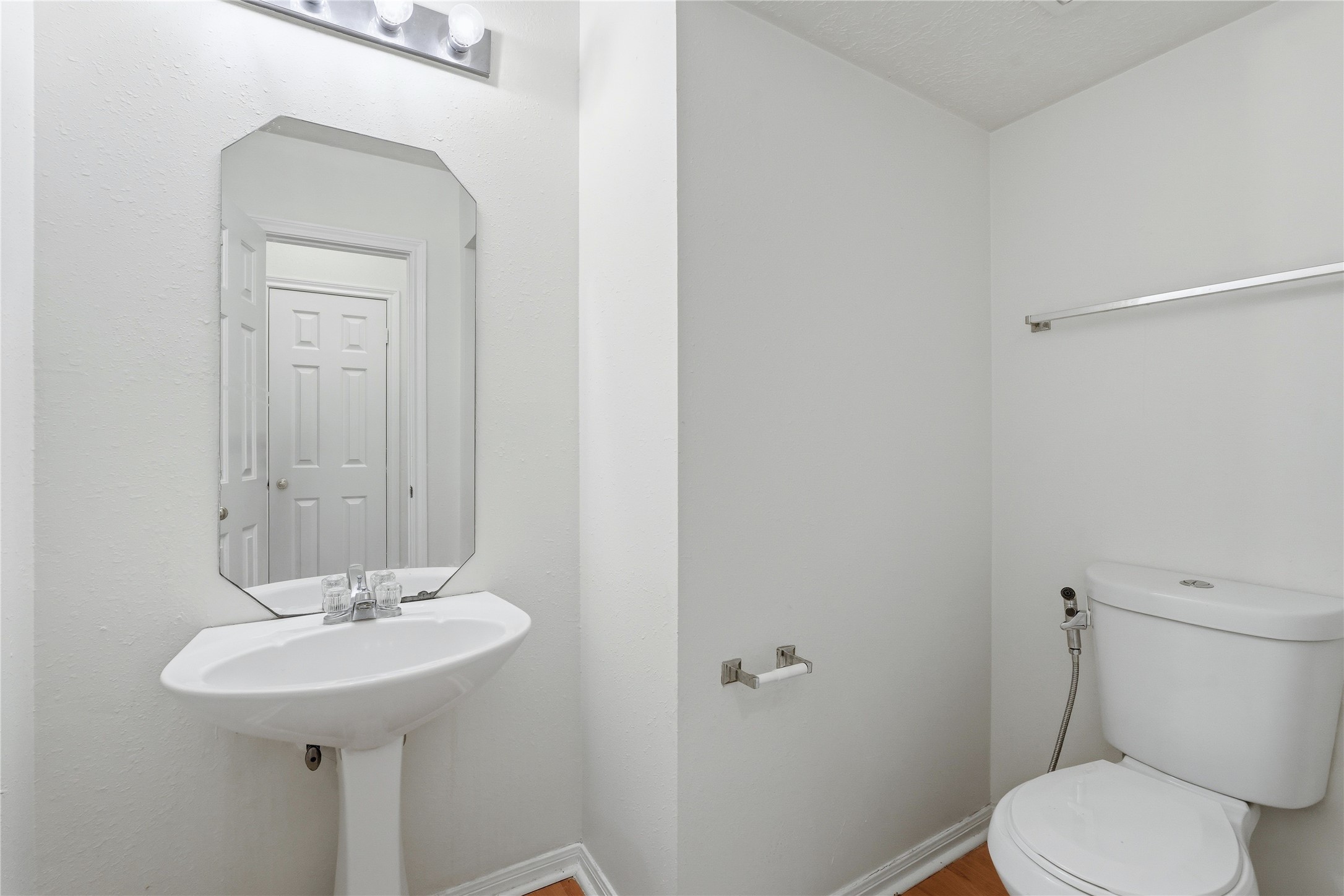 14203 Torrey Forest Drive Property Photo 10