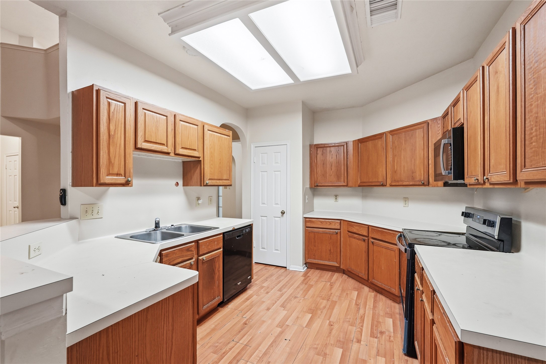 14203 Torrey Forest Drive Property Photo 16