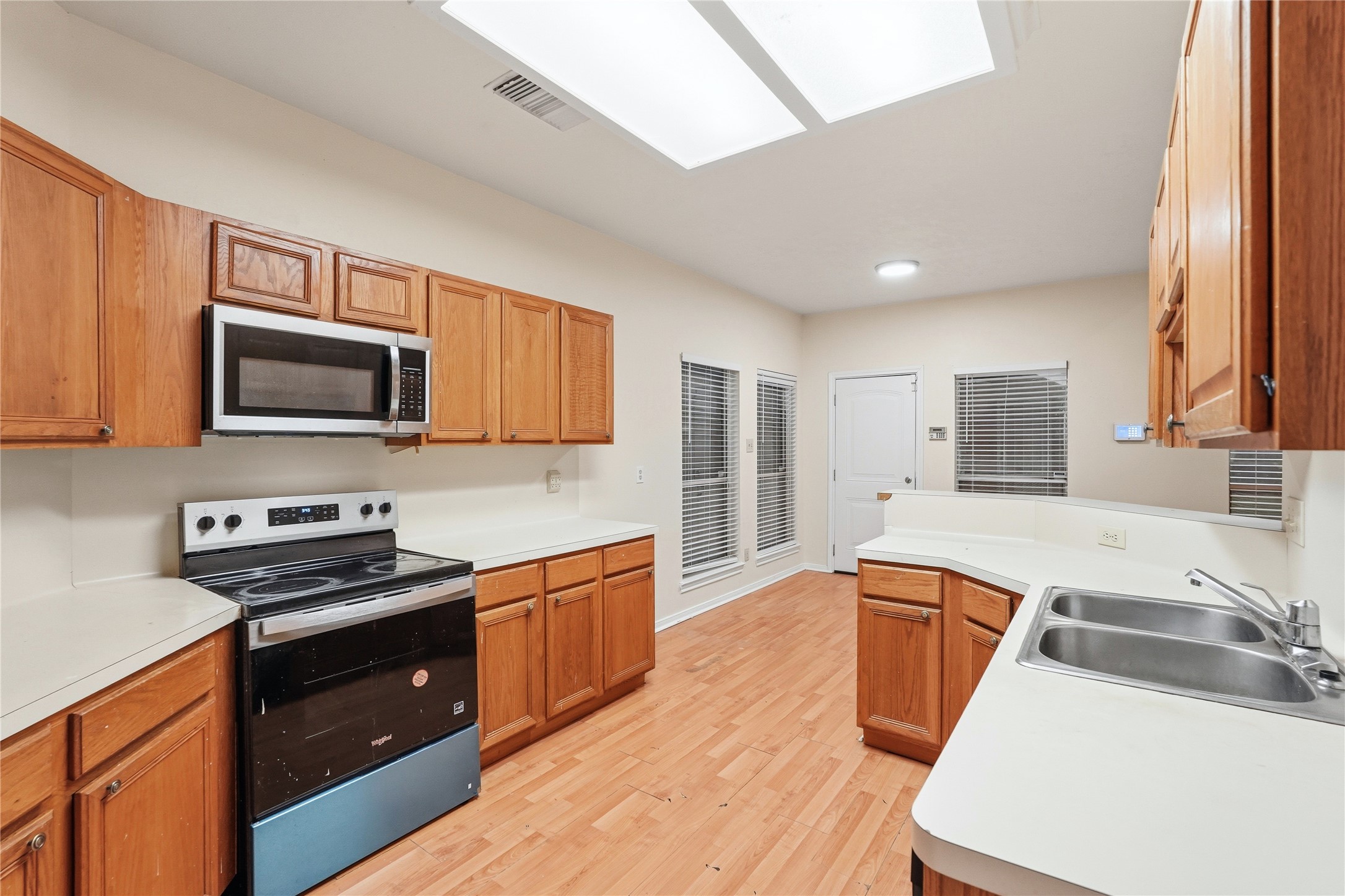 14203 Torrey Forest Drive Property Photo 17