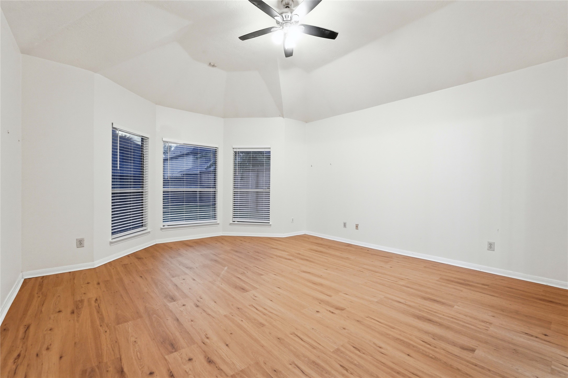 14203 Torrey Forest Drive Property Photo 18