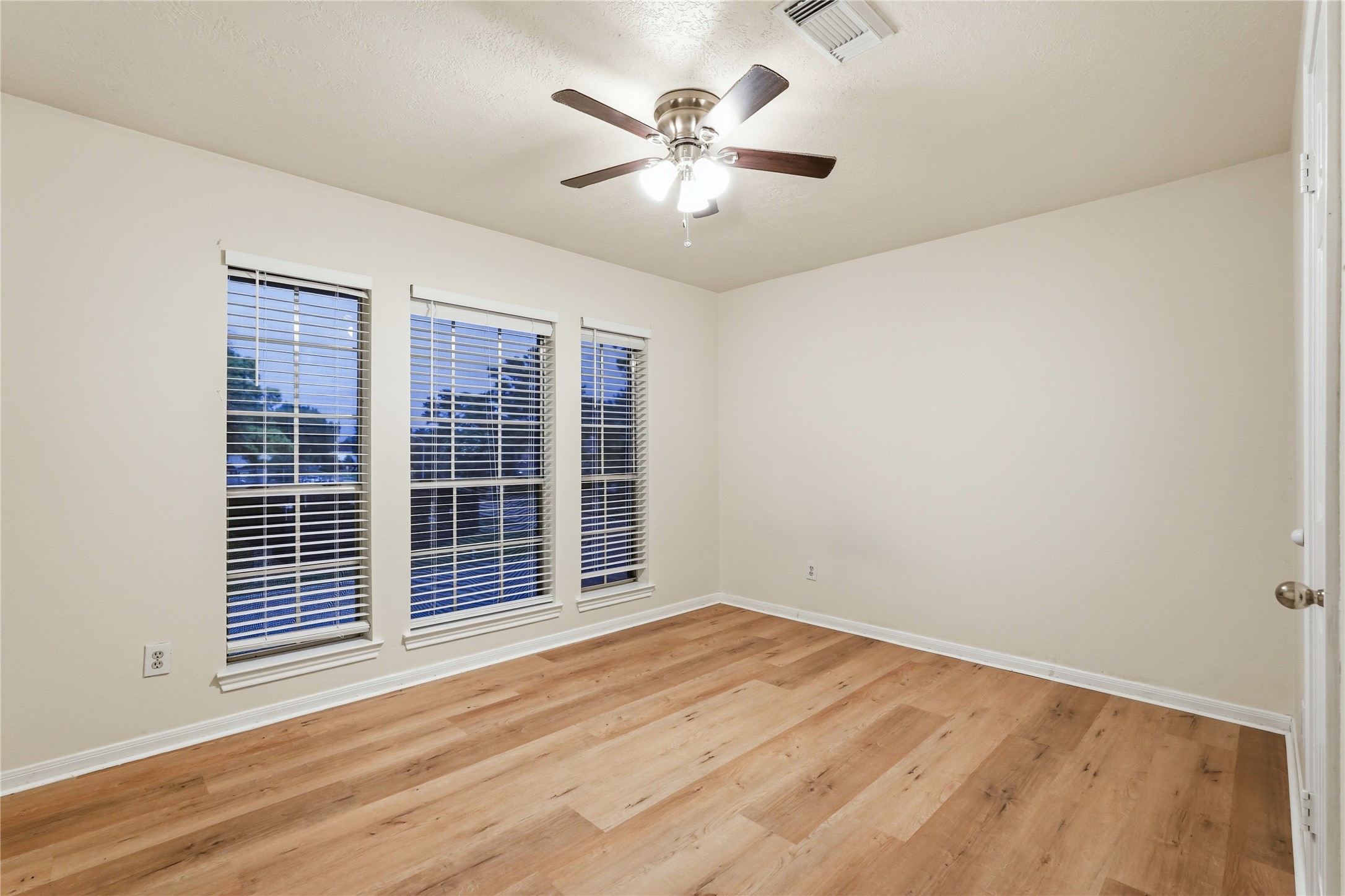 14203 Torrey Forest Drive Property Photo 24