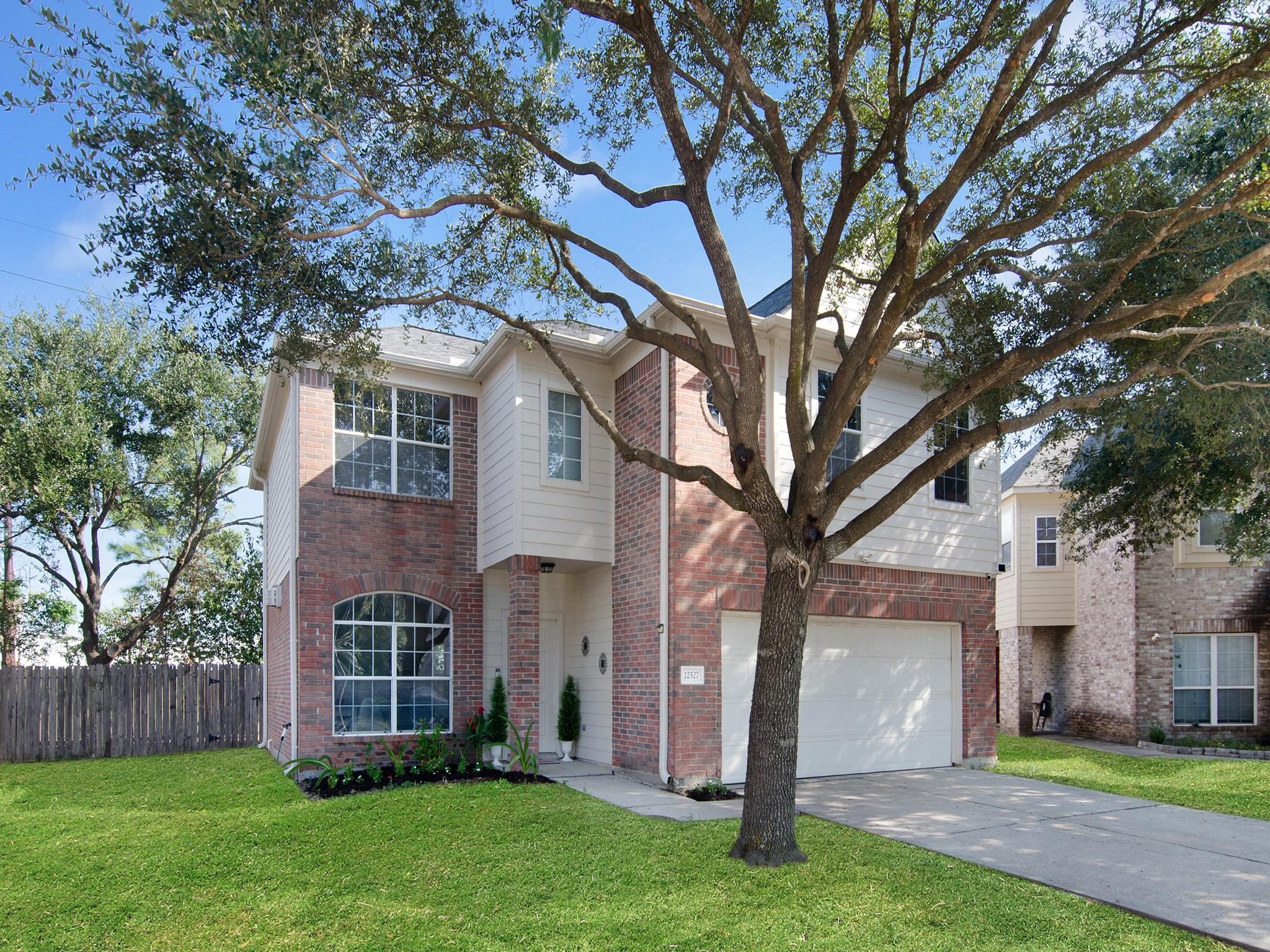 22527 Hamlet Park Court Property Photo 1