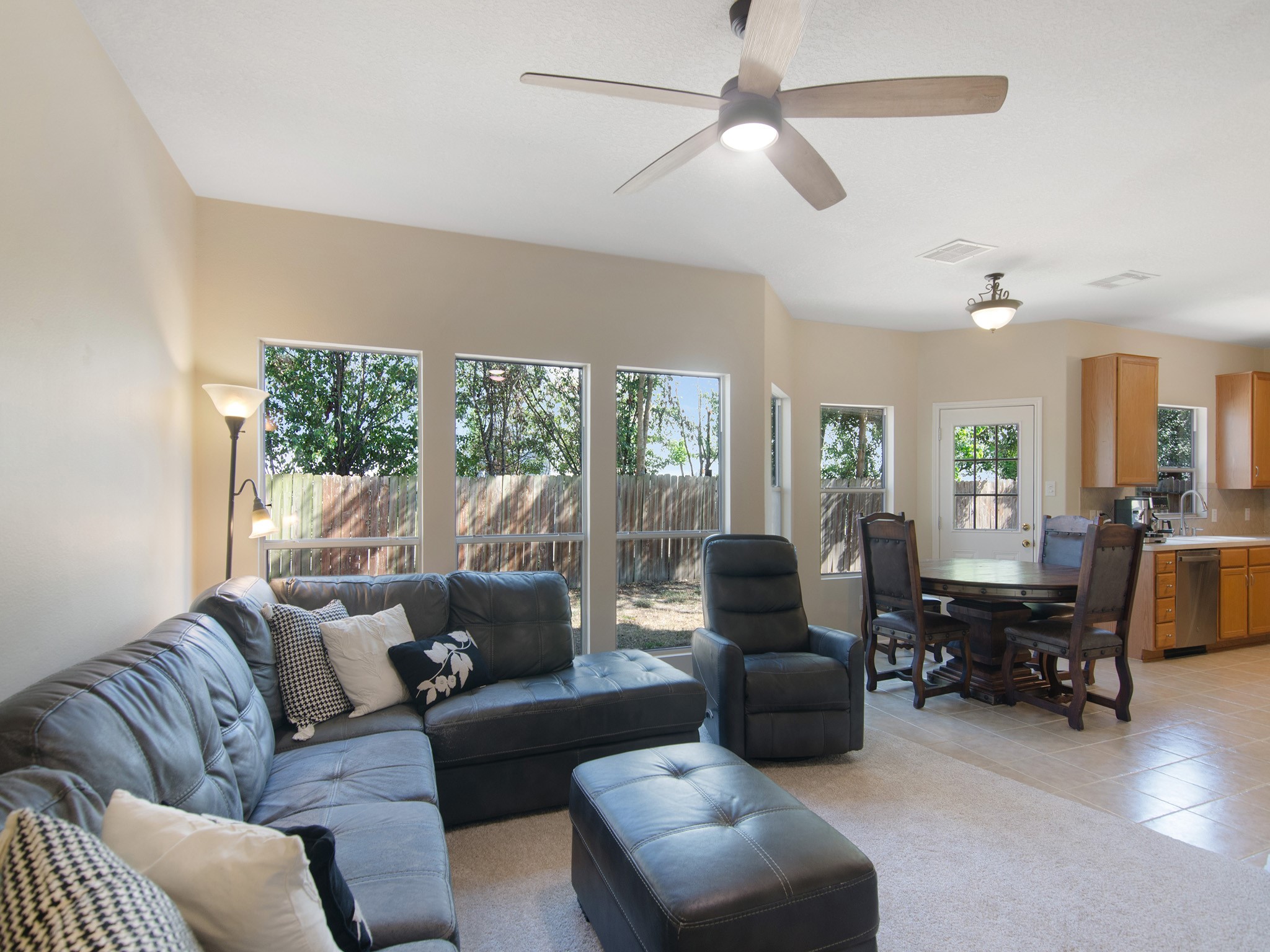 22527 Hamlet Park Court Property Photo 8