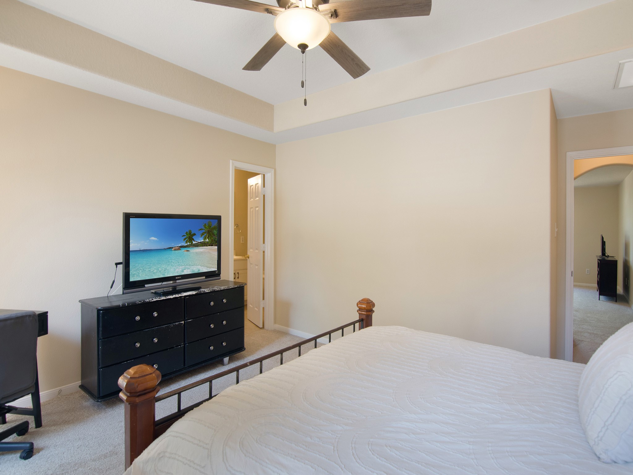 22527 Hamlet Park Court Property Photo 19