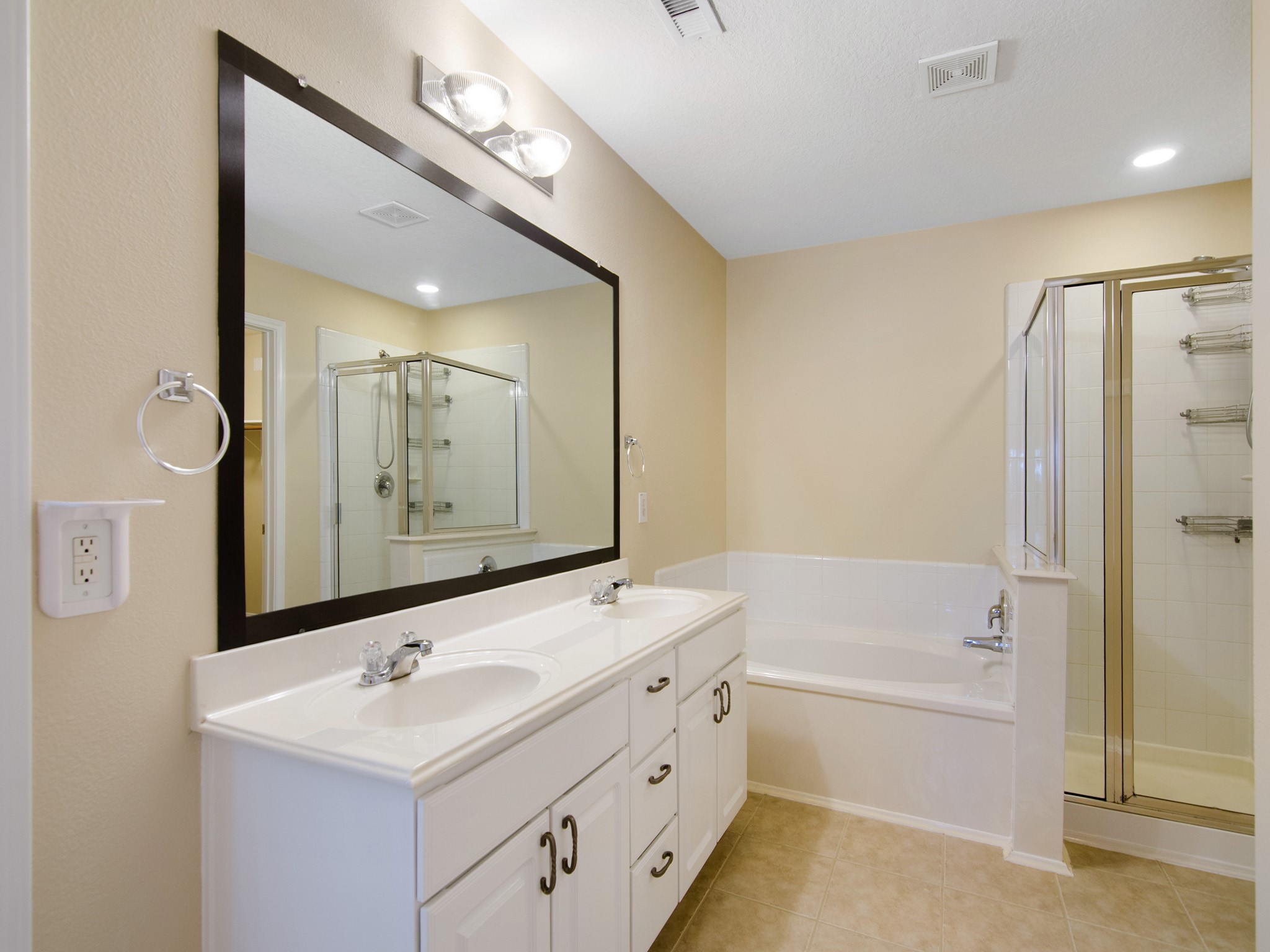 22527 Hamlet Park Court Property Photo 20