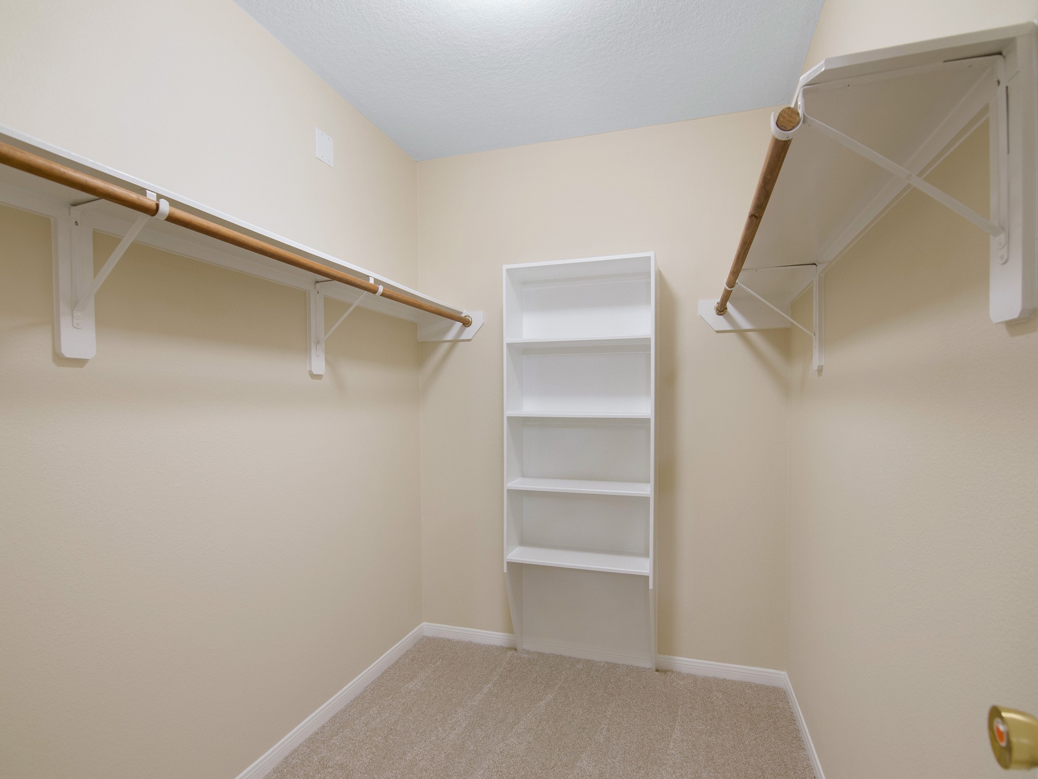 22527 Hamlet Park Court Property Photo 23