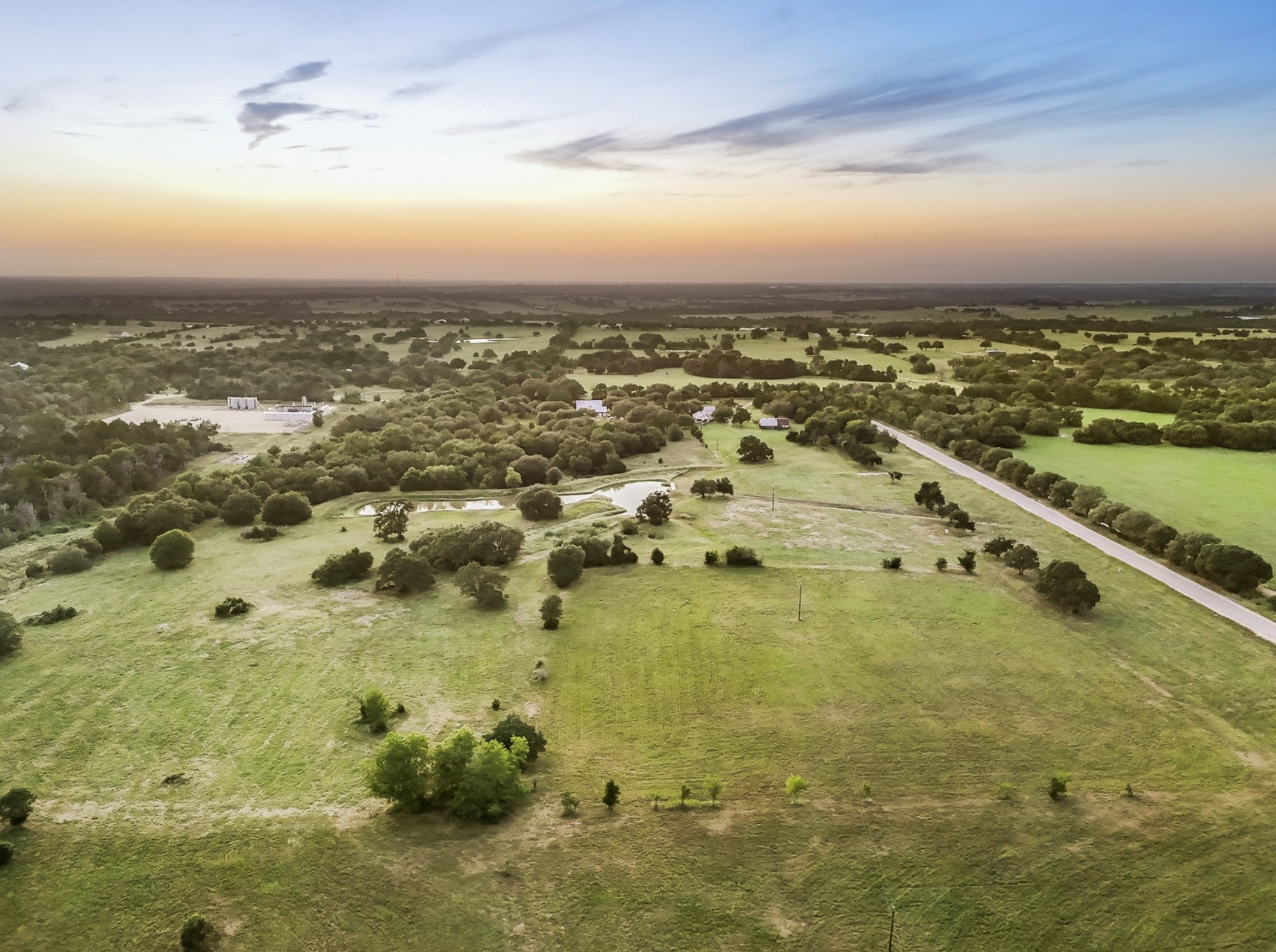 15 Round Top Farms Drive Property Photo 4