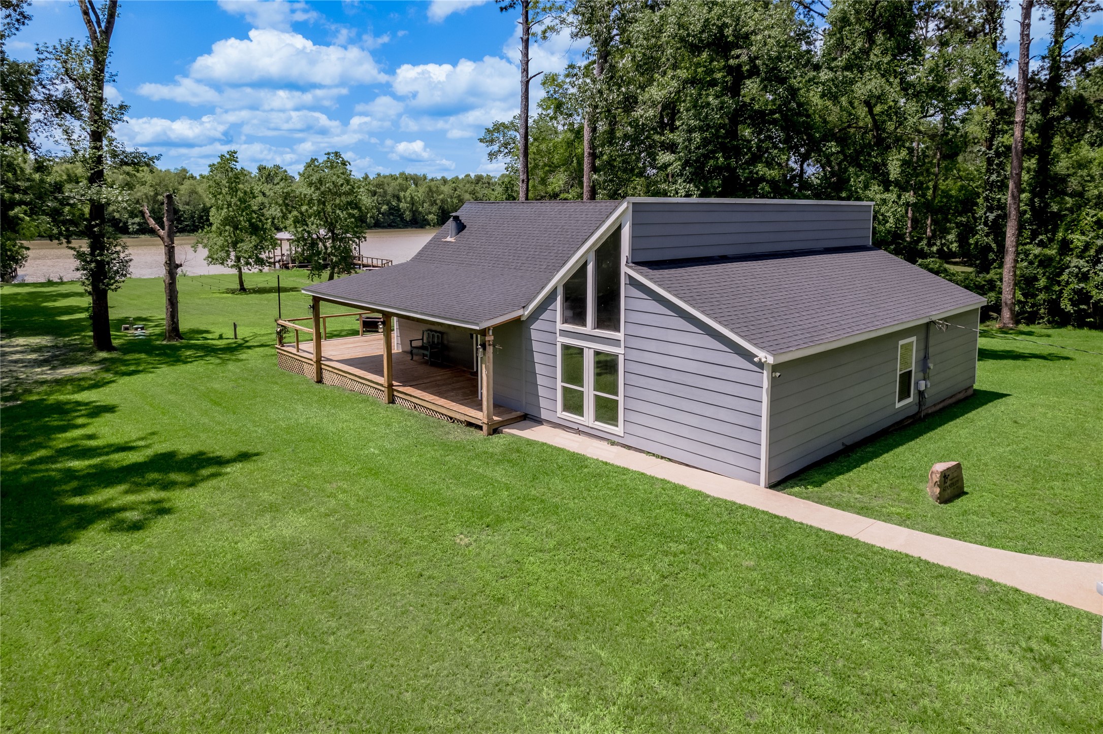 172 Lake Drive Property Photo
