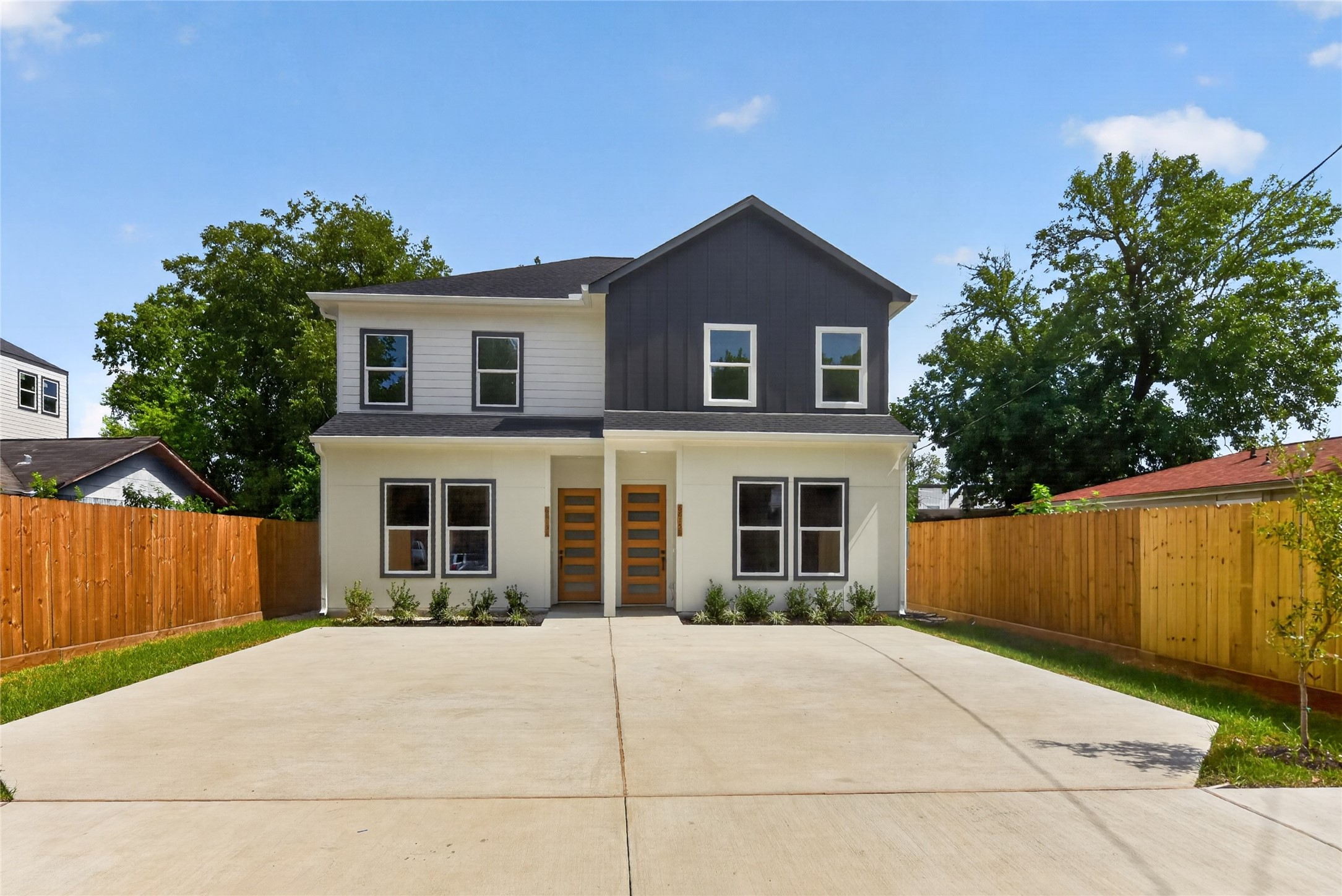 6815 Stearns Street Property Photo 1
