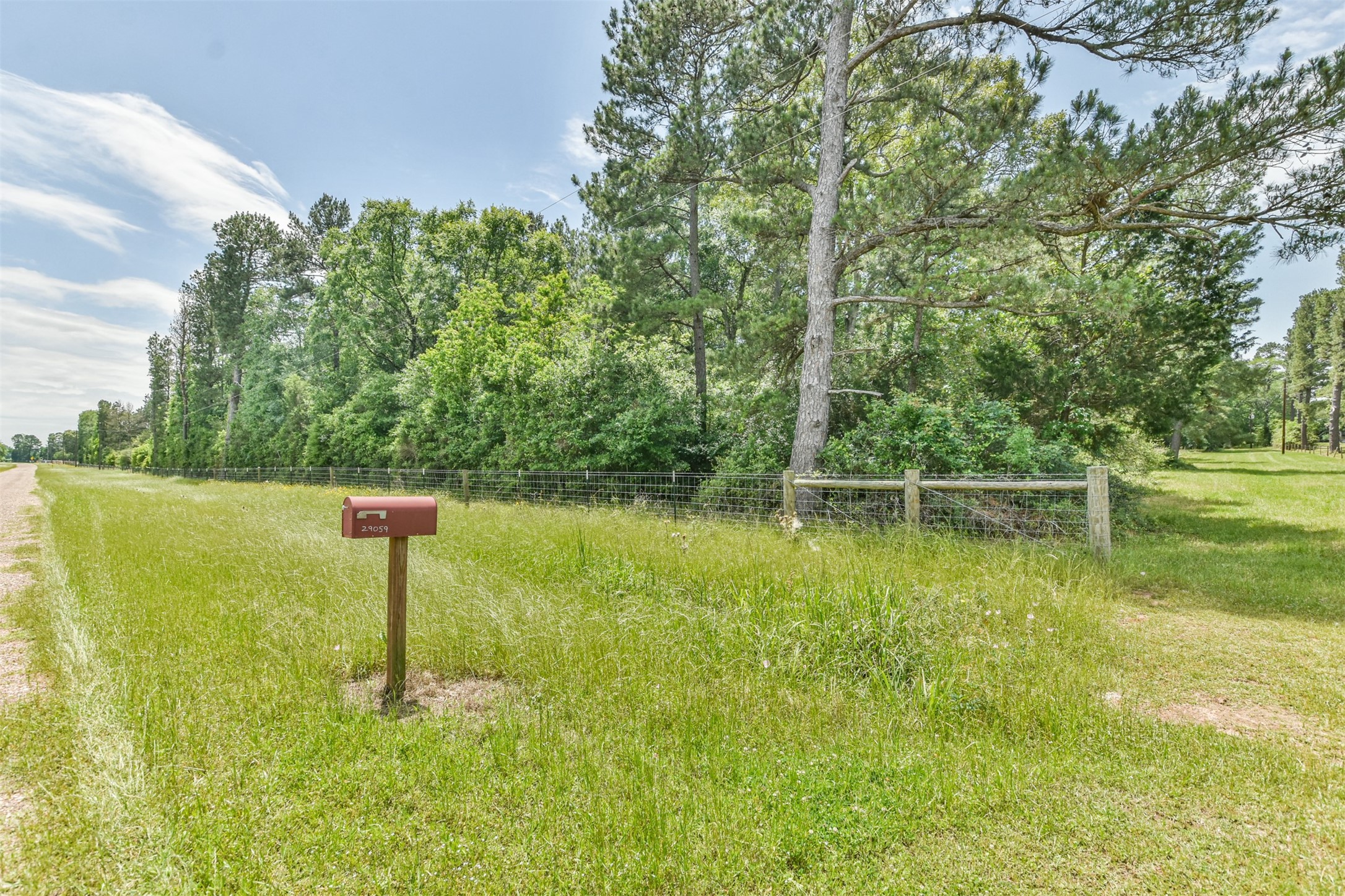 29059 Sheffield Road Property Photo 9