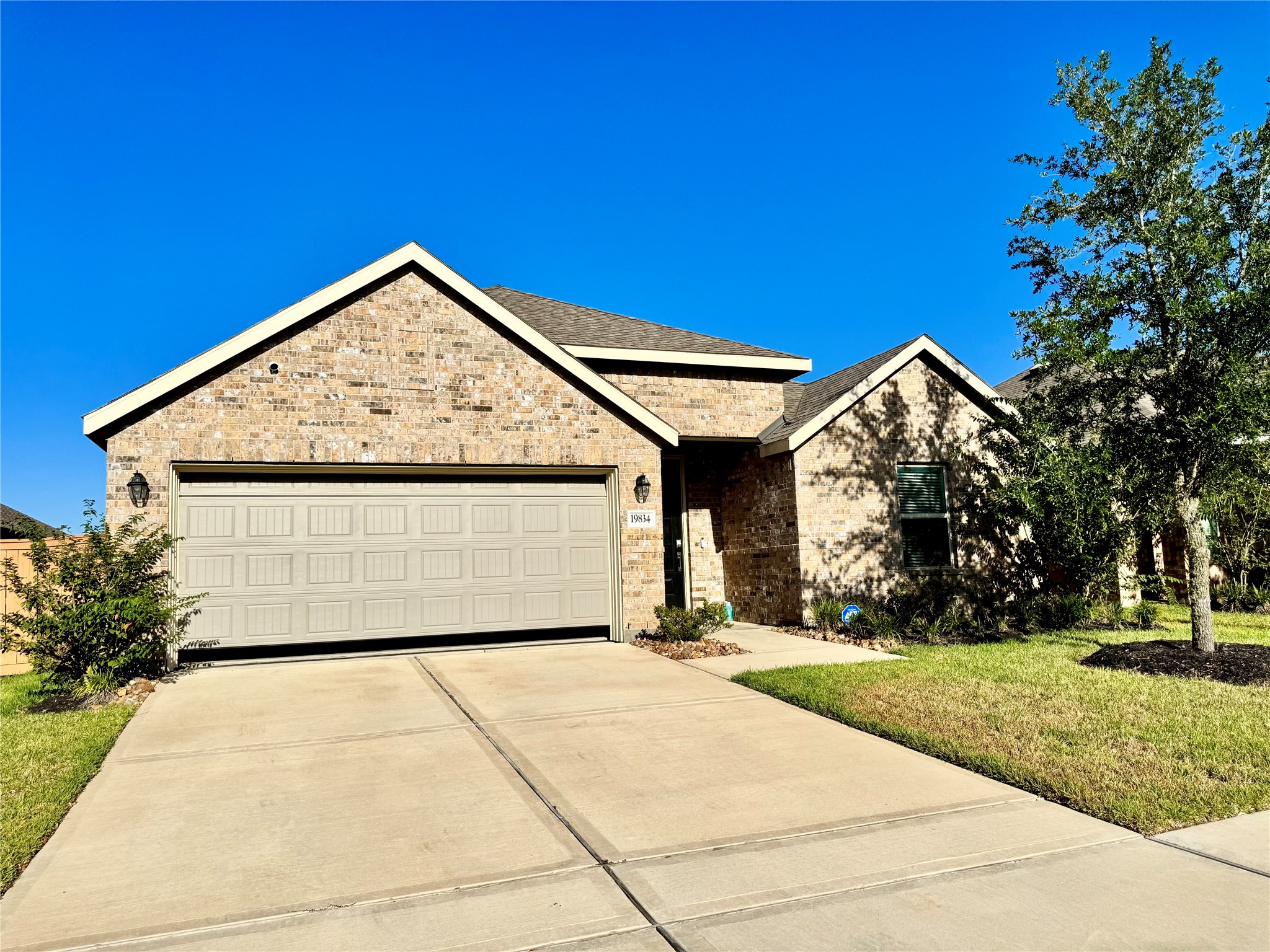 19834 Sienna Green Drive Property Photo 2