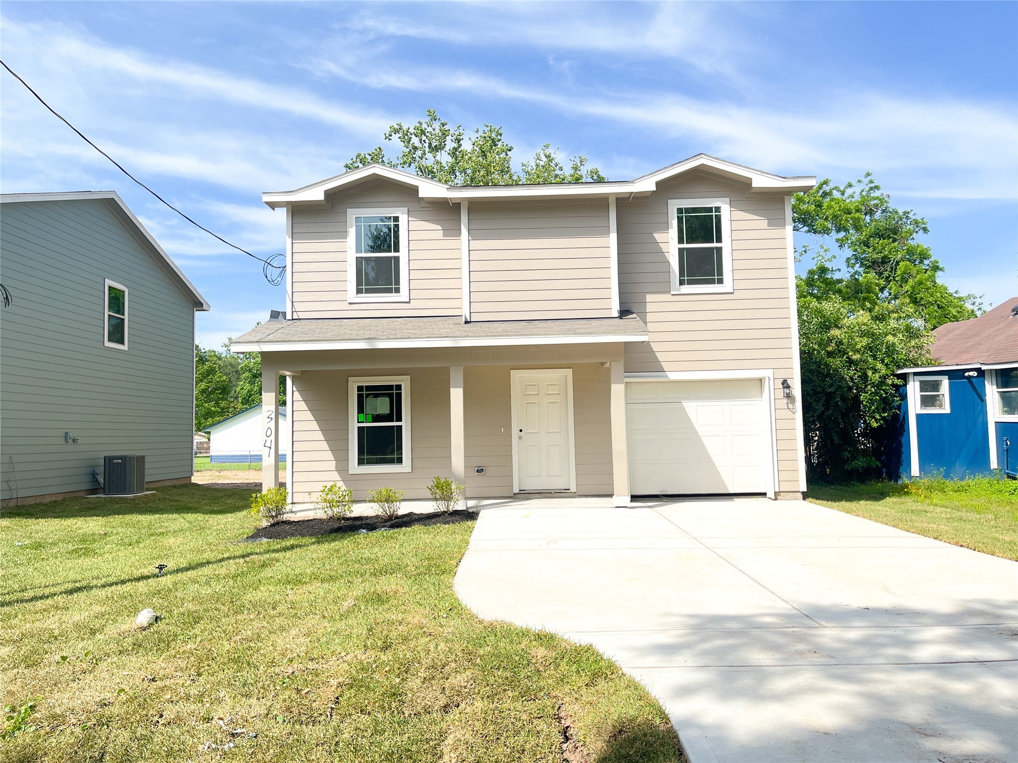 304 N Orange Street Property Photo 1