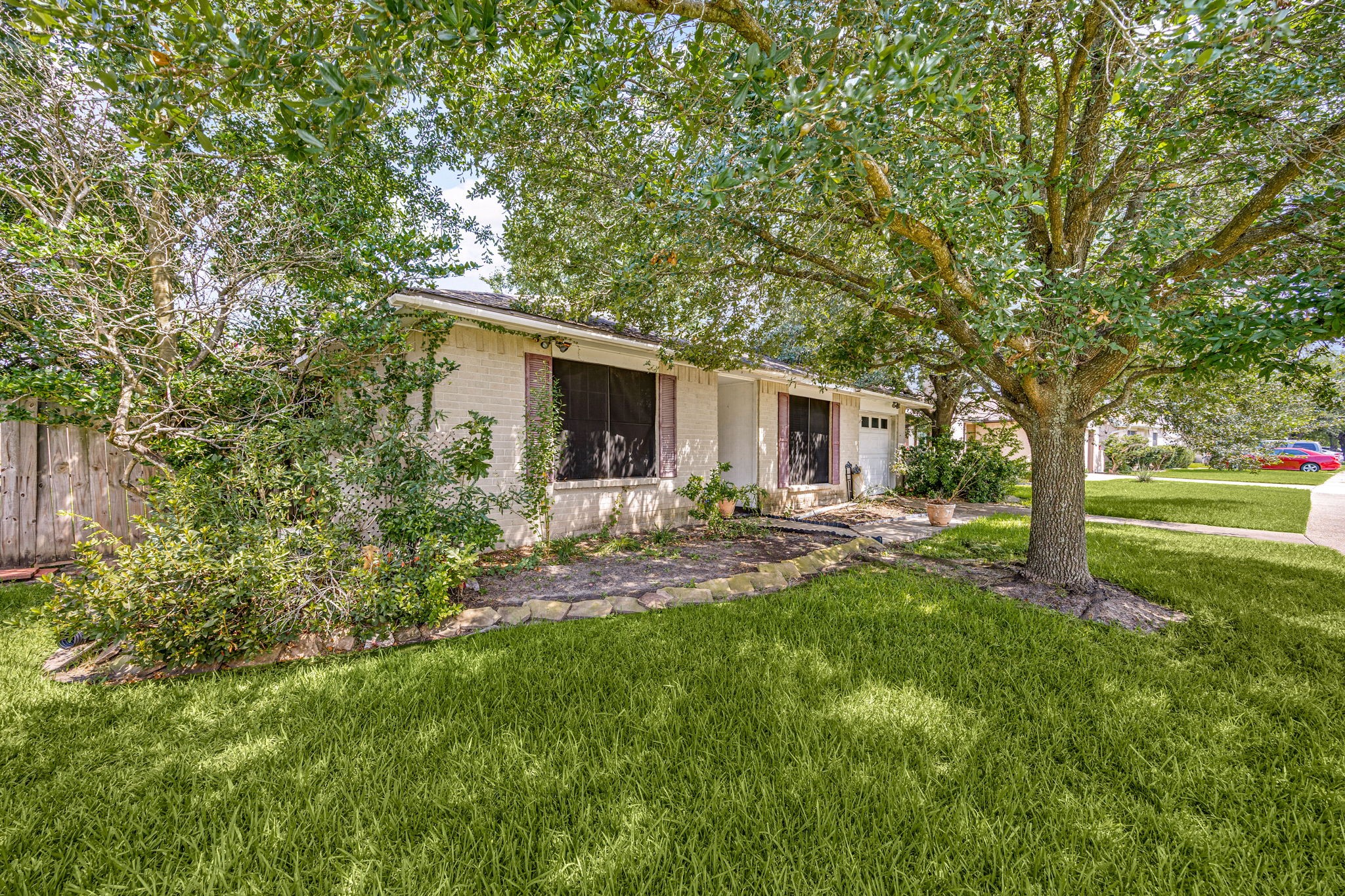1342 Castle Glen Drive Property Photo 6