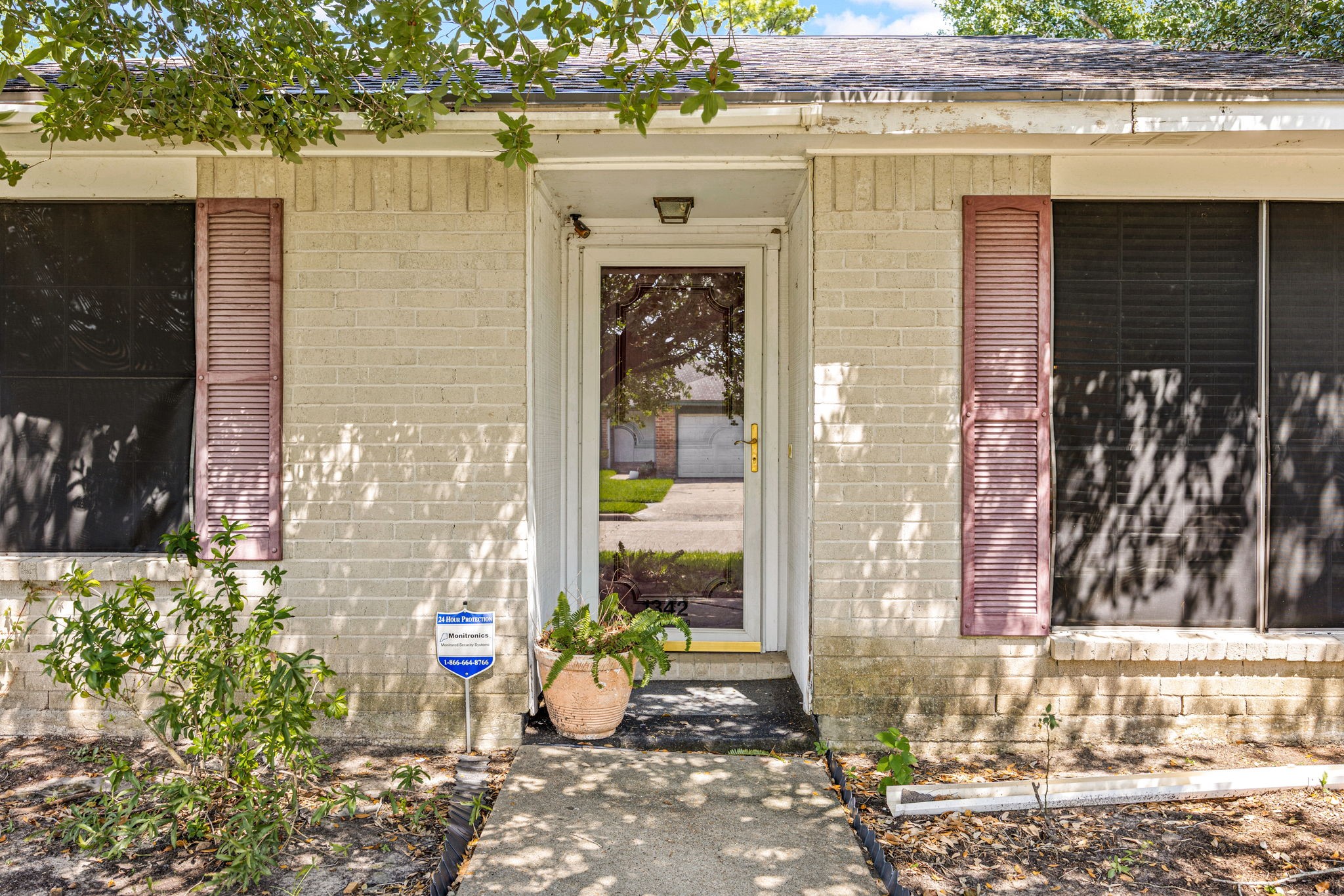 1342 Castle Glen Drive Property Photo 7