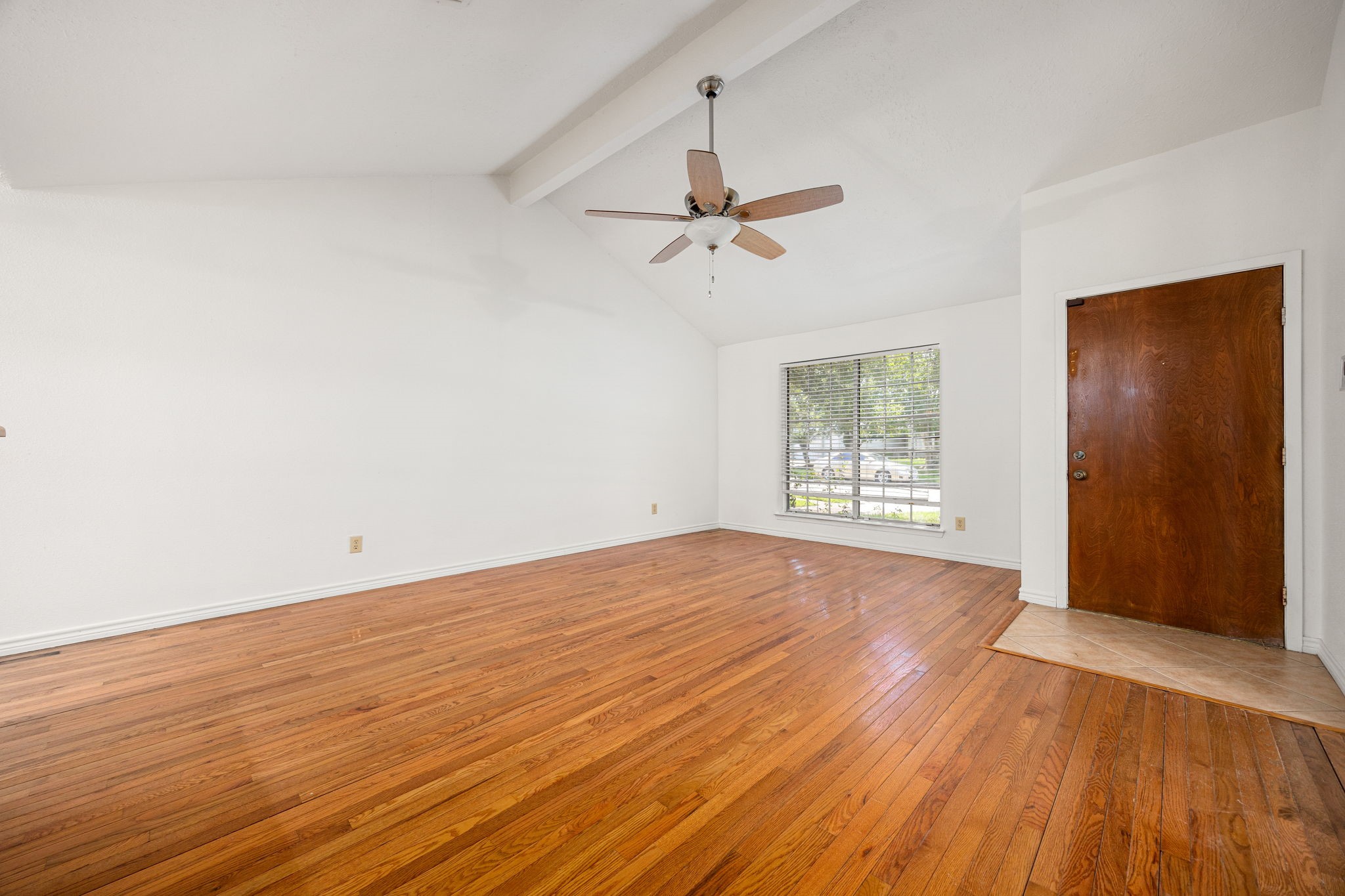 1342 Castle Glen Drive Property Photo 9