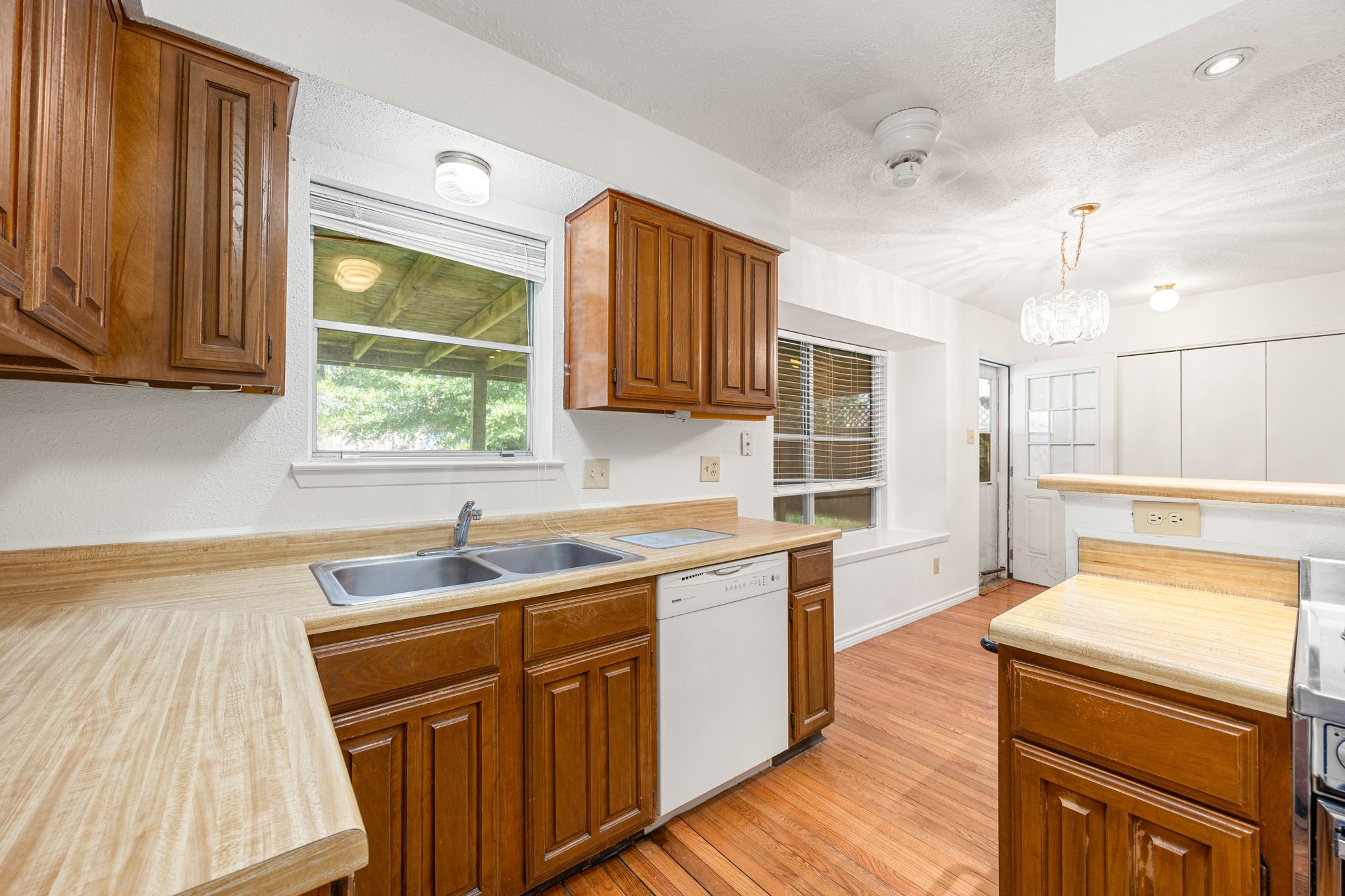 1342 Castle Glen Drive Property Photo 13