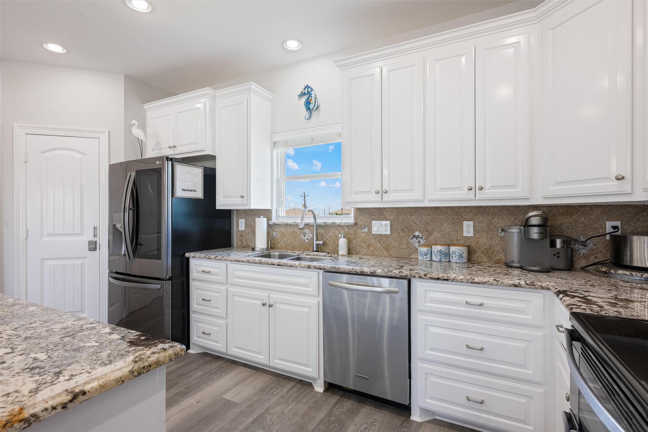 956 Biscayne Property Photo 16