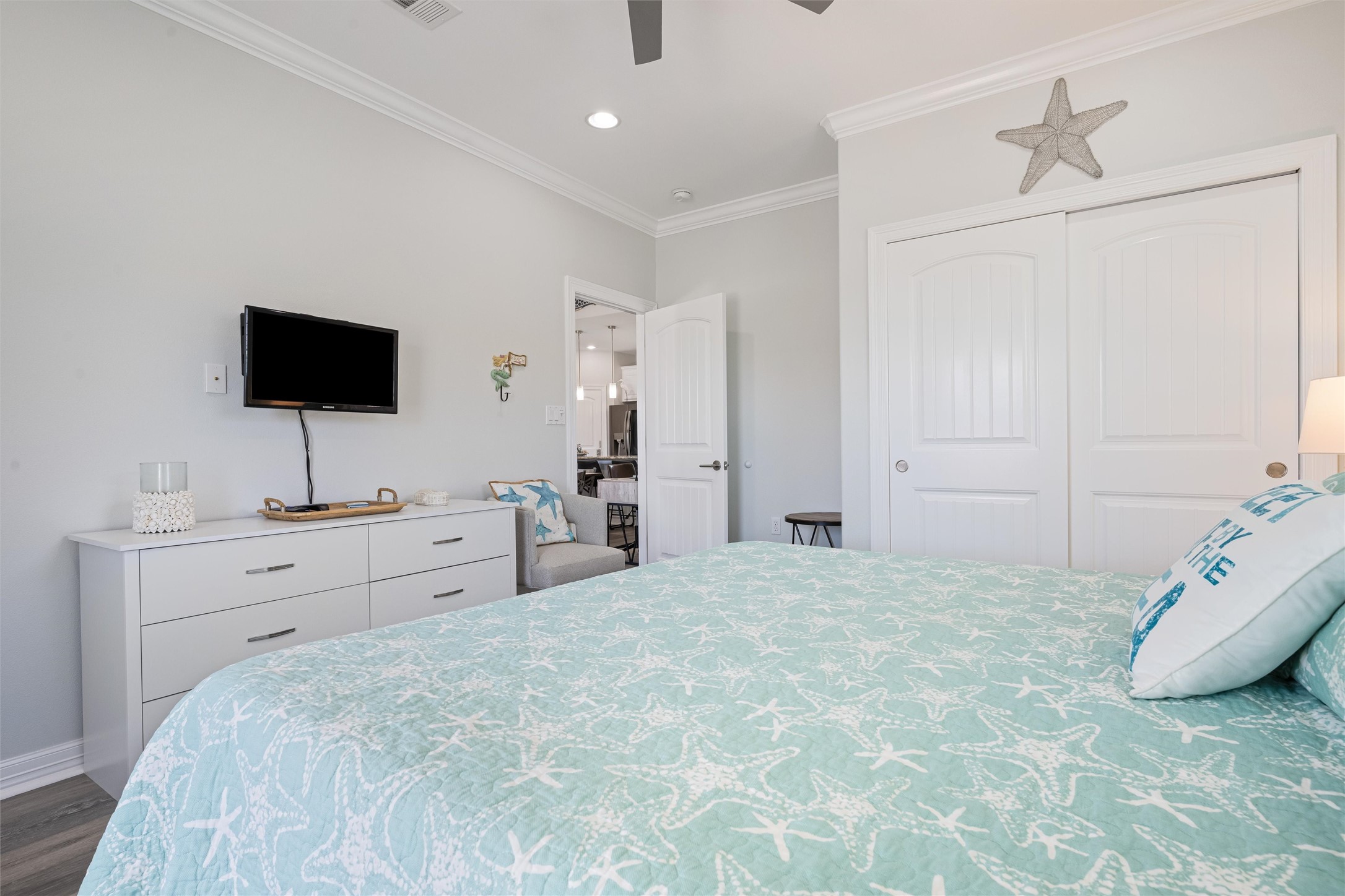 956 Biscayne Property Photo 24