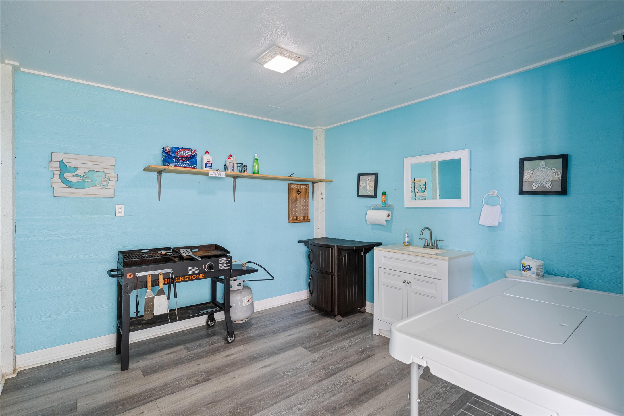 956 Biscayne Property Photo 33