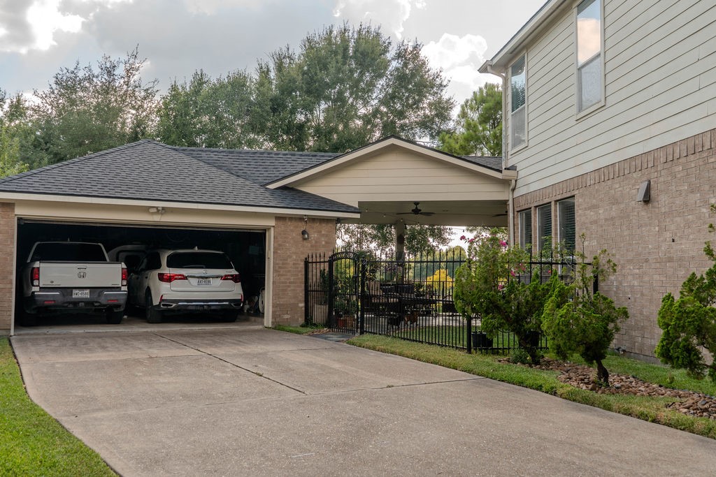 2010 Mountain Creek Street E Property Photo 4