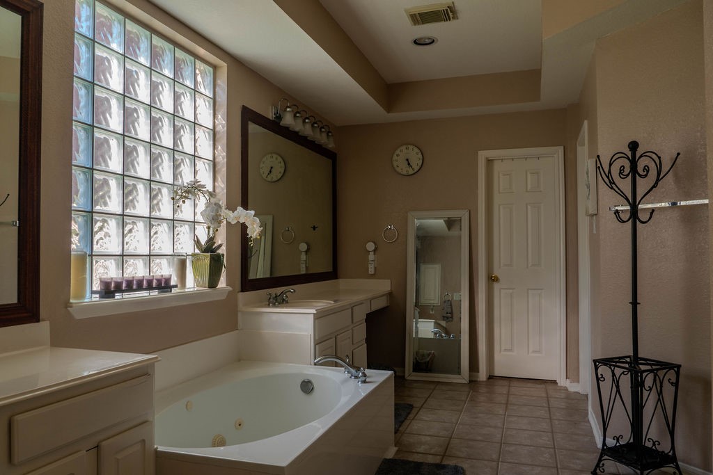 2010 Mountain Creek Street E Property Photo 23